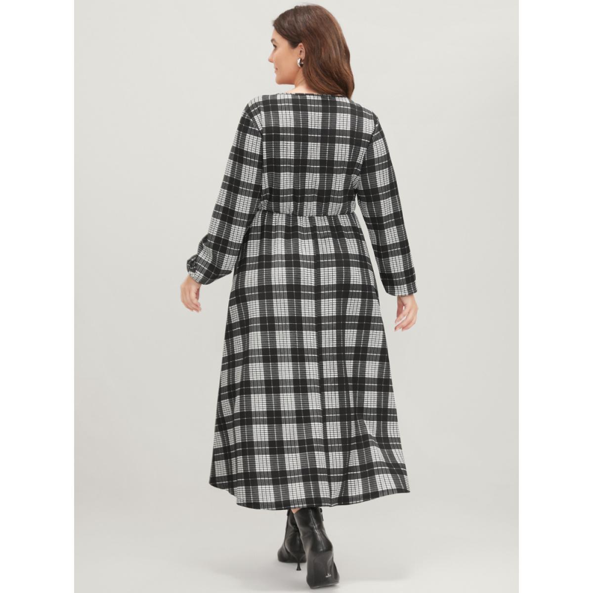 Plus Size Plaid Print Pocket Lantern Sleeve Surplice Neck Midi Dress Black Women Elegant Printed V-neck Long Sleeve Curvy Midi Dress BloomChic 22-24/3X Product Image