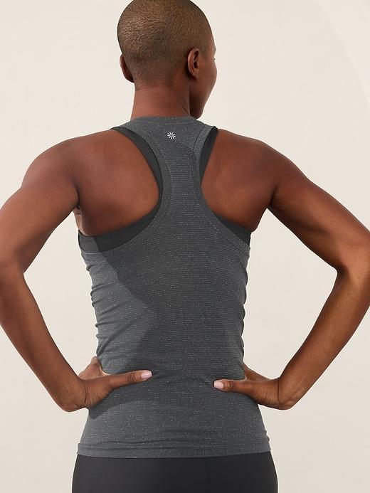 Momentum Seamless Tank Product Image