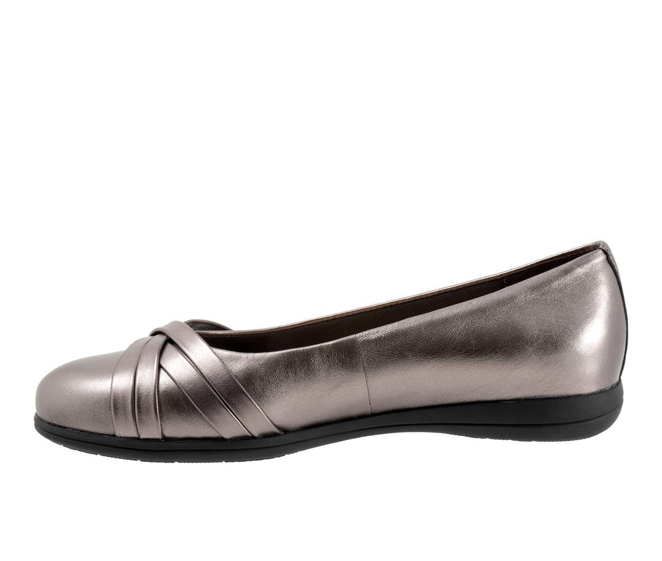 Women's Baretraps Covette Casual Flats Product Image