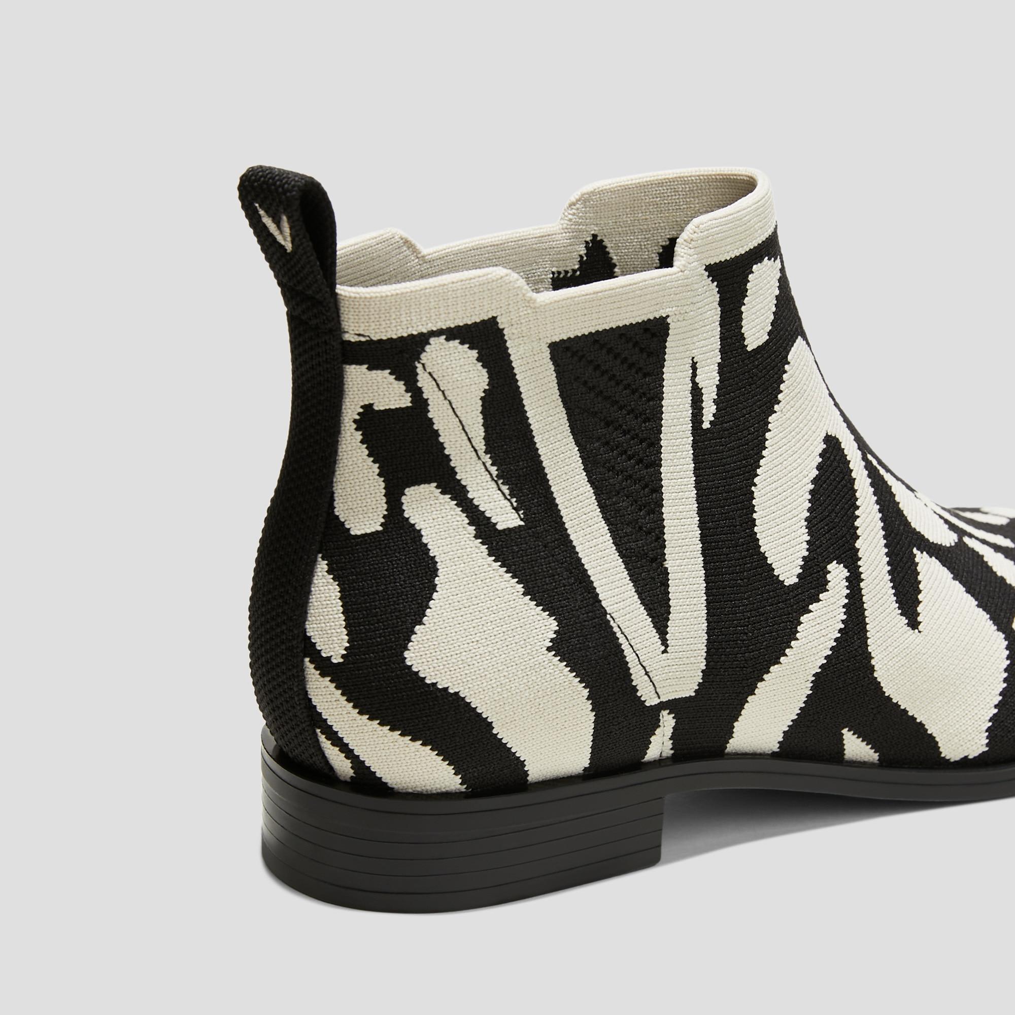 Slip-On Square-Toe Ankle Chelsea Boots (Ryan Slip-On) Product Image
