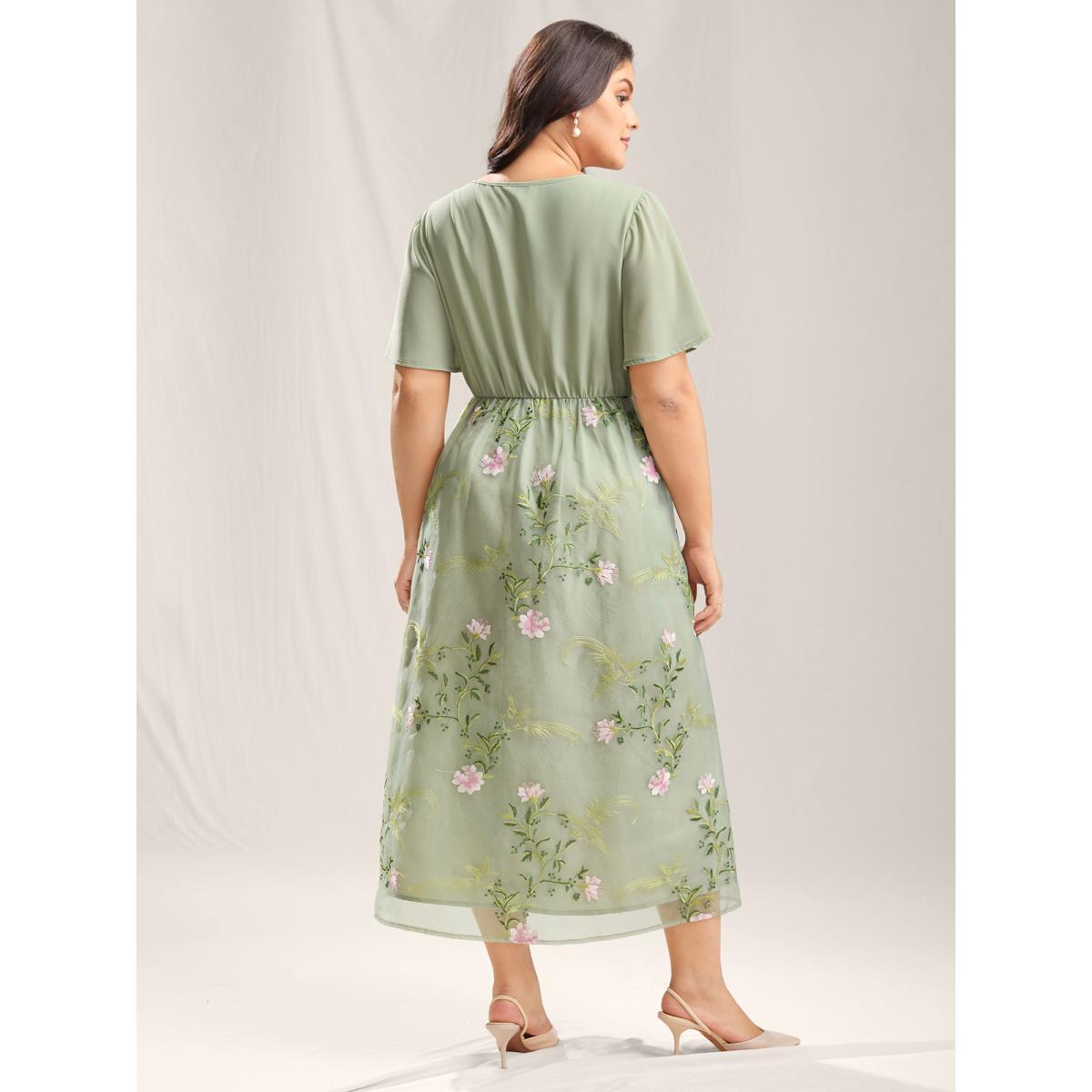 Plus Size Floral Print Spliced Pockets Maxi Dress Greenbean Women V-neck Short sleeve Curvy BloomChic 18-20/2X Product Image