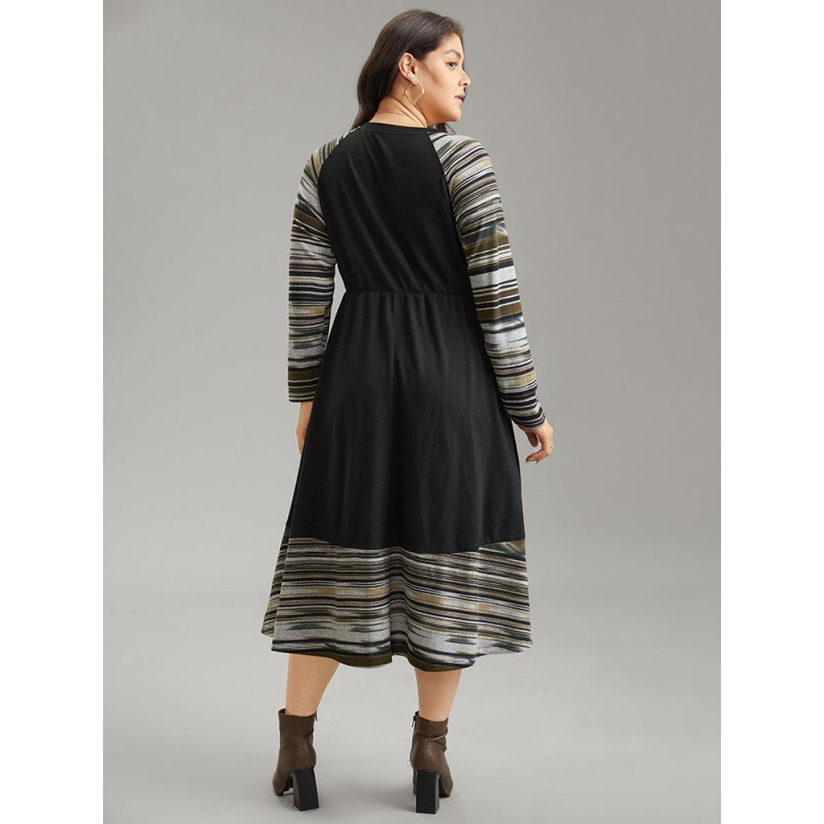 Plus Size Striped Raglan Sleeve Patchwork Elastic Waist Dress Black Women Casual Printed V-neck Long Sleeve Curvy Midi Dress BloomChic 30/6X Product Image