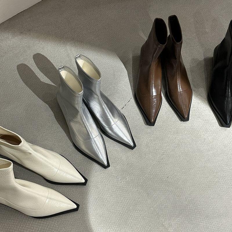Pointed Toe Faux Leather Chunky Heel Short Boots Product Image