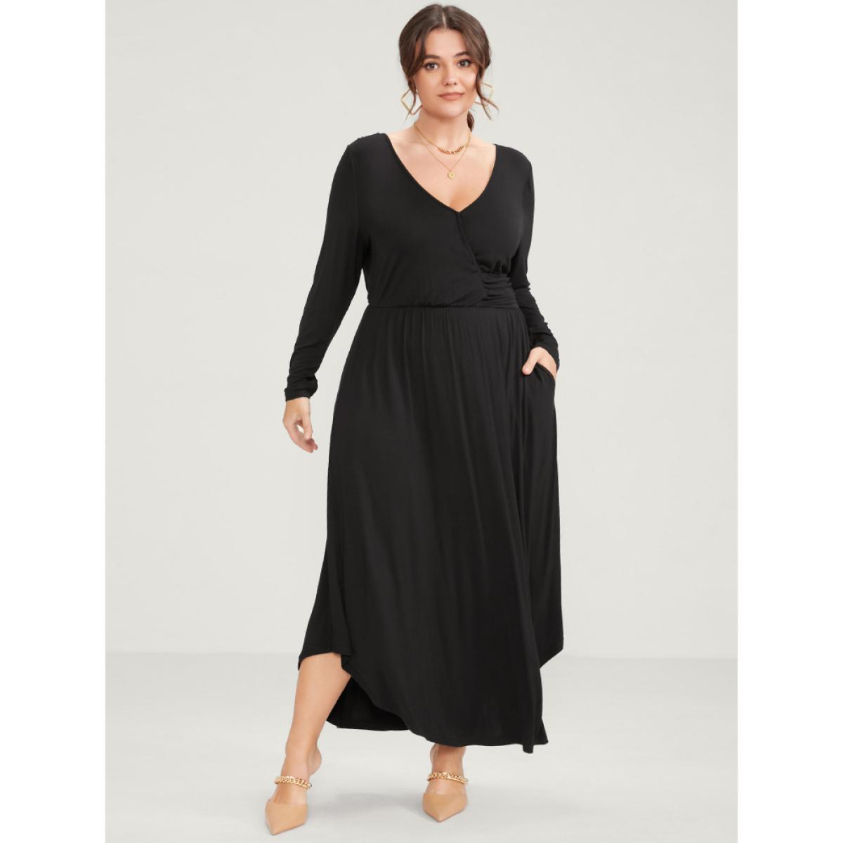 Plus Size Solid Pocket Button Elastic Waist Wrap Arc Hem Dress Black Women Elegant Arc Hem V-neck Long Sleeve Curvy Long Dress BloomChic 10/M Product Image