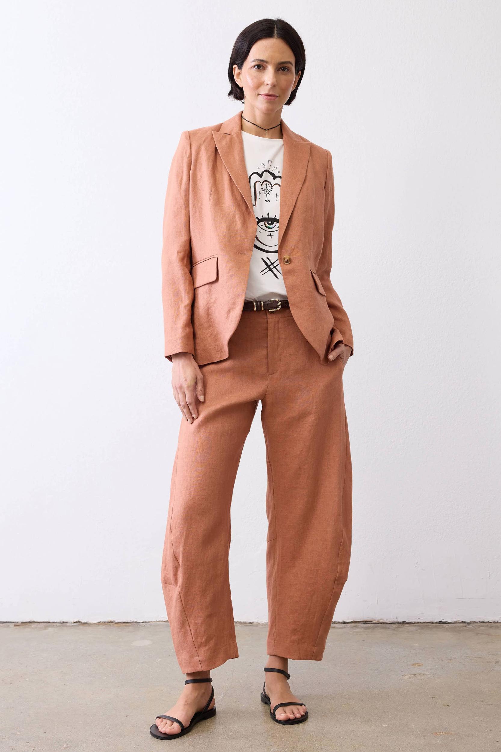 The Linen Classic Blazer That Upgrades You Product Image