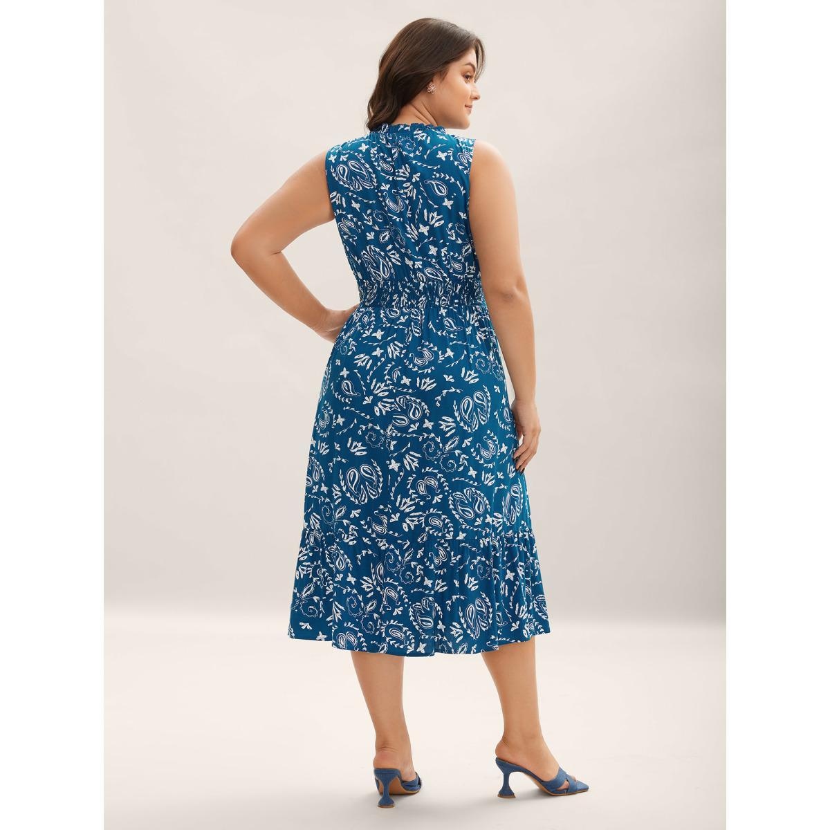 Plus Size Paisley Print Shirred Sleeveless Midi Dress Mediumblue Women Round Neck Sleeveless Curvy BloomChic 10/M Product Image