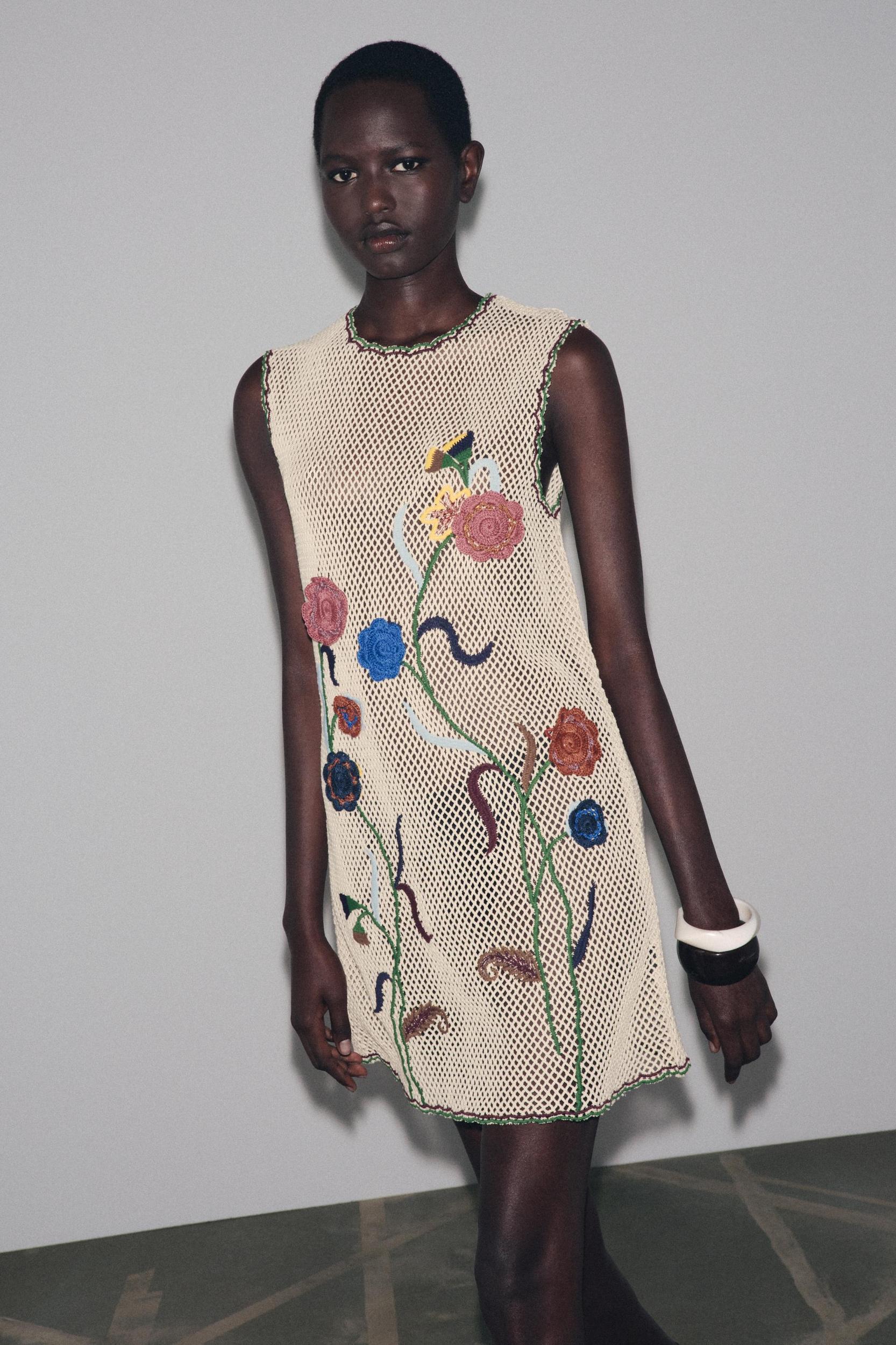CROCHET DRESS WITH FLORAL EMBROIDERY ZW COLLECTION Product Image