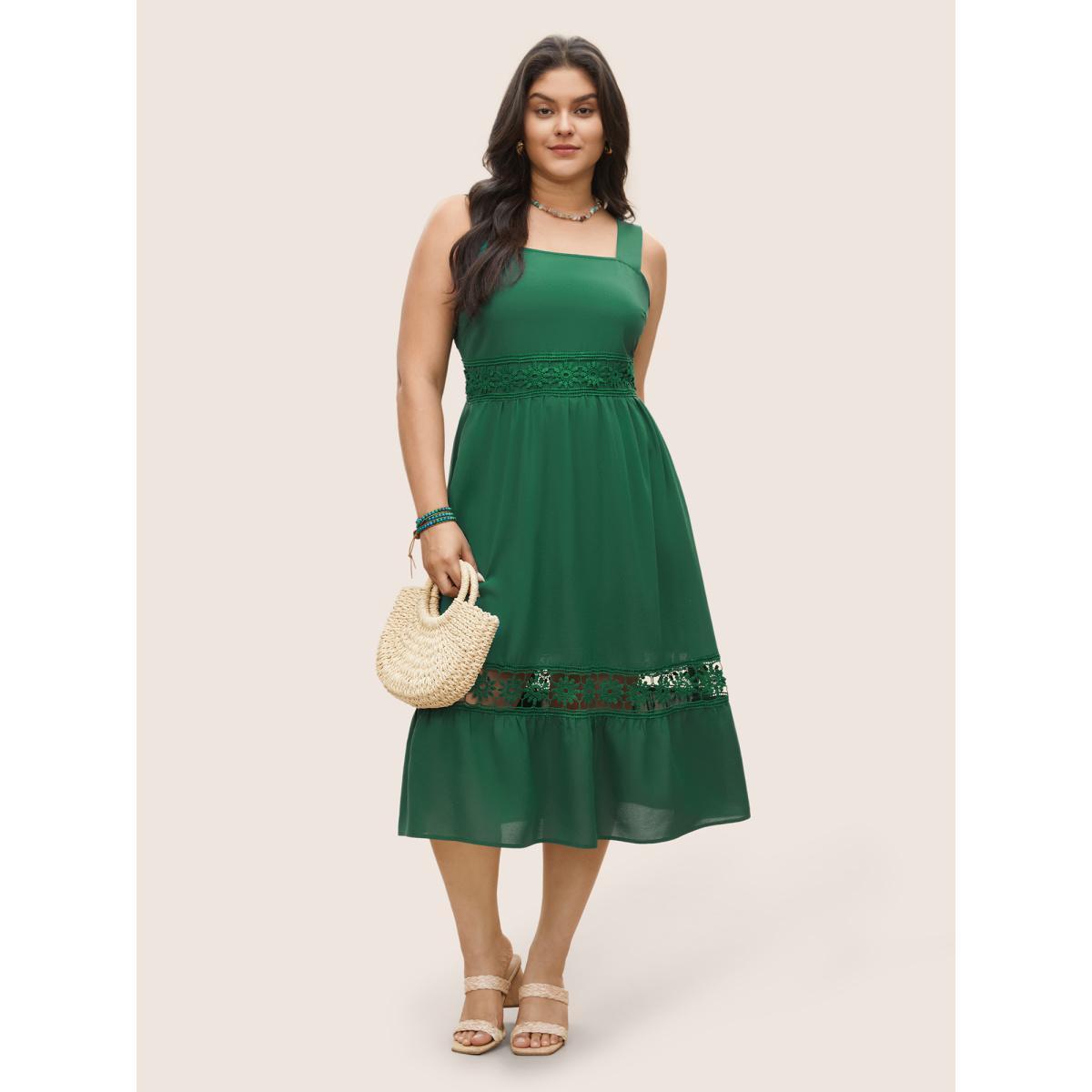 Plus Size Plain Elastic Waist Cut Out Lace Patchwork Dress Emerald Women Resort Non Non Sleeveless Curvy Midi Dress BloomChic 30/6X Product Image