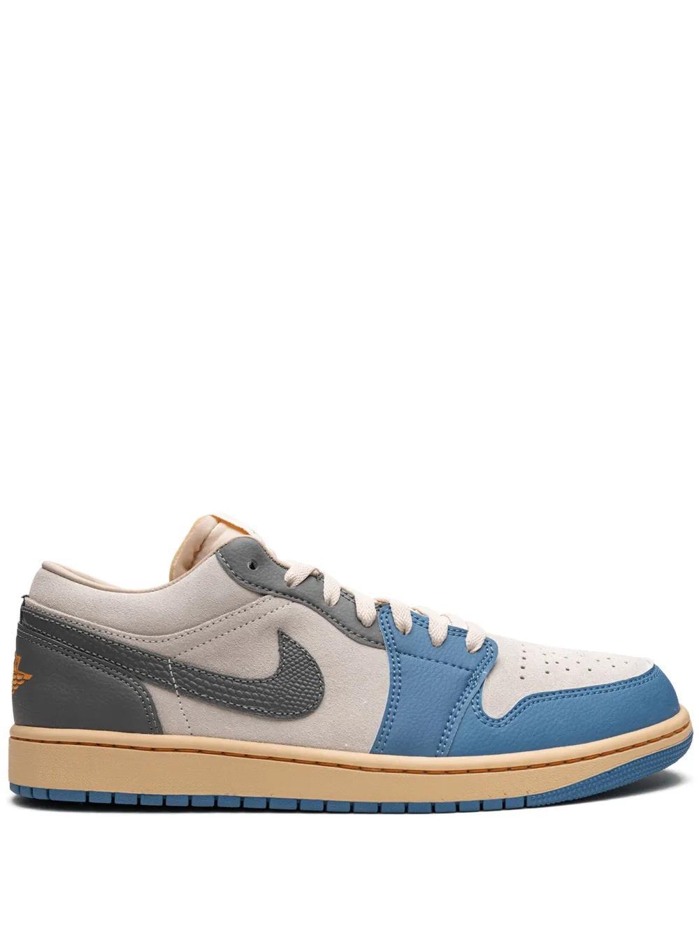 Air Jordan 1 Low SE sneakers Product Image