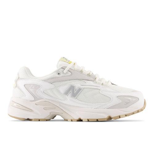 New Balance Womens 725v1 Sneaker Womens at Urban Outfitters Product Image