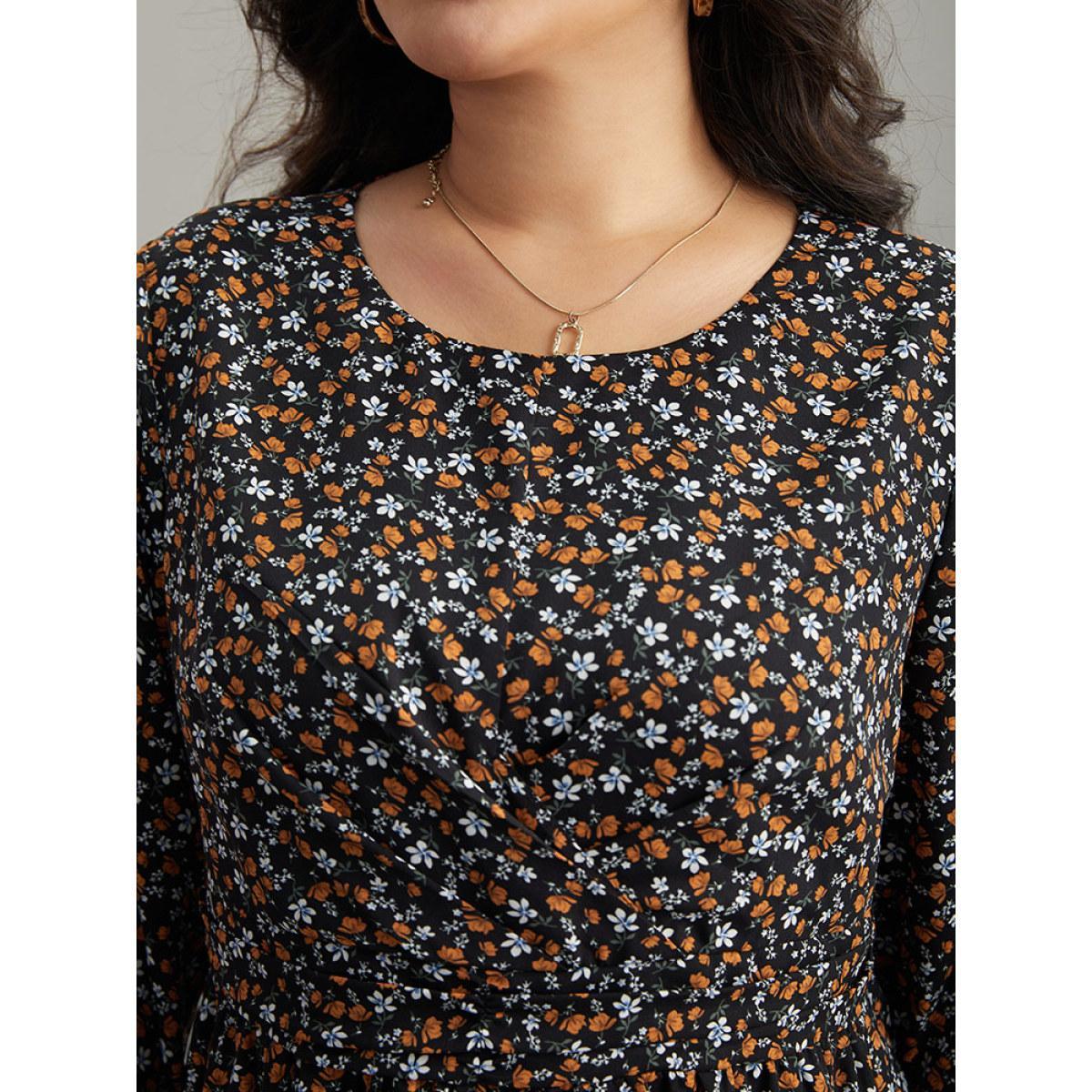 Plus Size Ditsy Floral Pocket Lantern Sleeve Knee Dress Black Women Elegant Elastic cuffs Round Neck Long Sleeve Curvy Midi Dress BloomChic 28/5X Product Image
