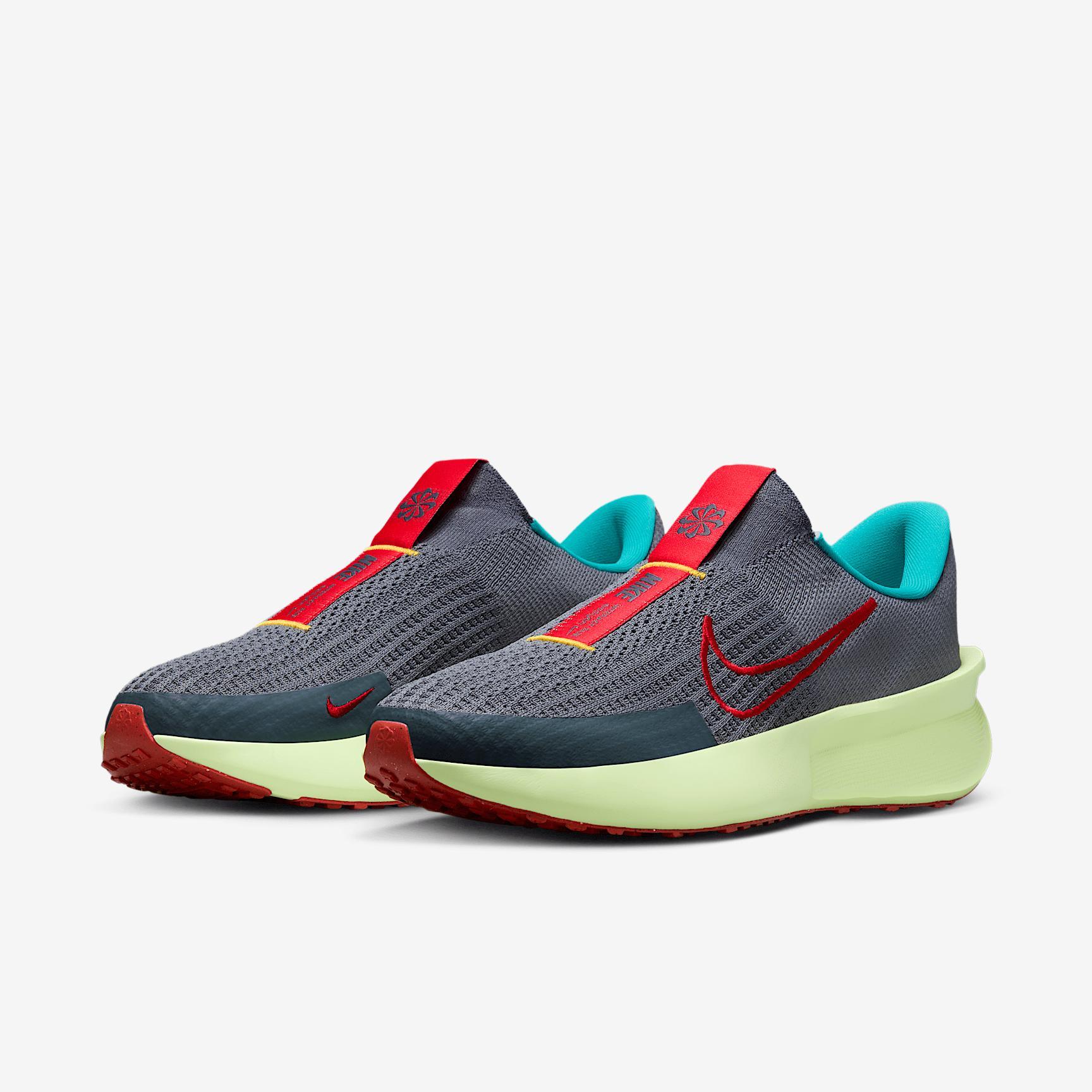 Nike Men's Interact Run EasyOn Road Running Shoes Product Image