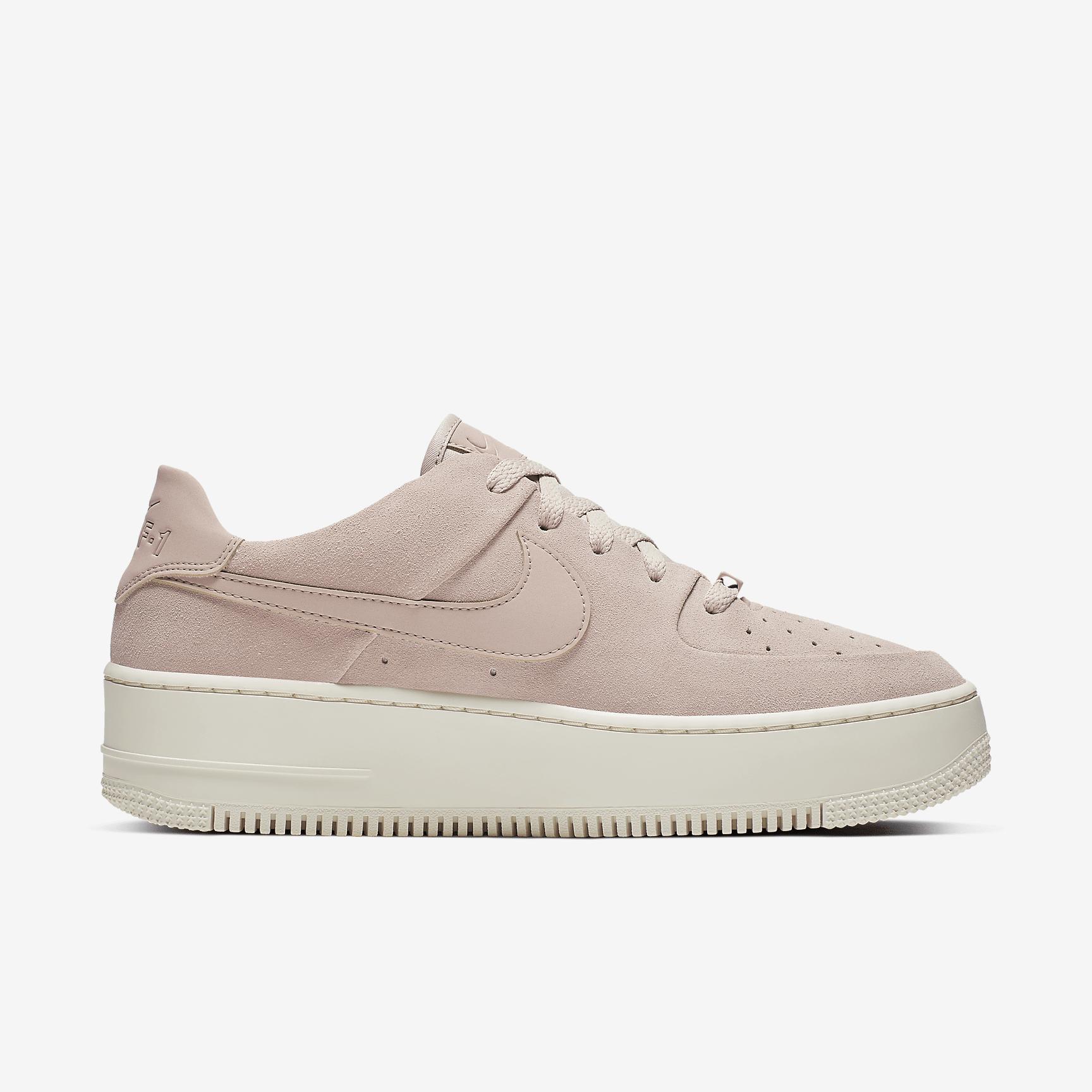 Nike Women's Air Force 1 Sage Low Shoes Product Image