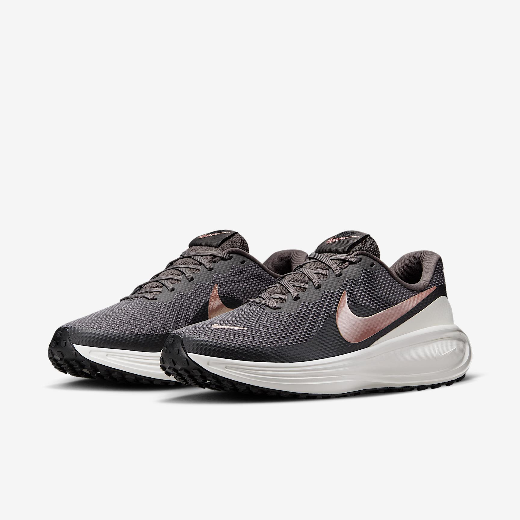 Nike Women's Revolution 8 Road Running Shoes Product Image