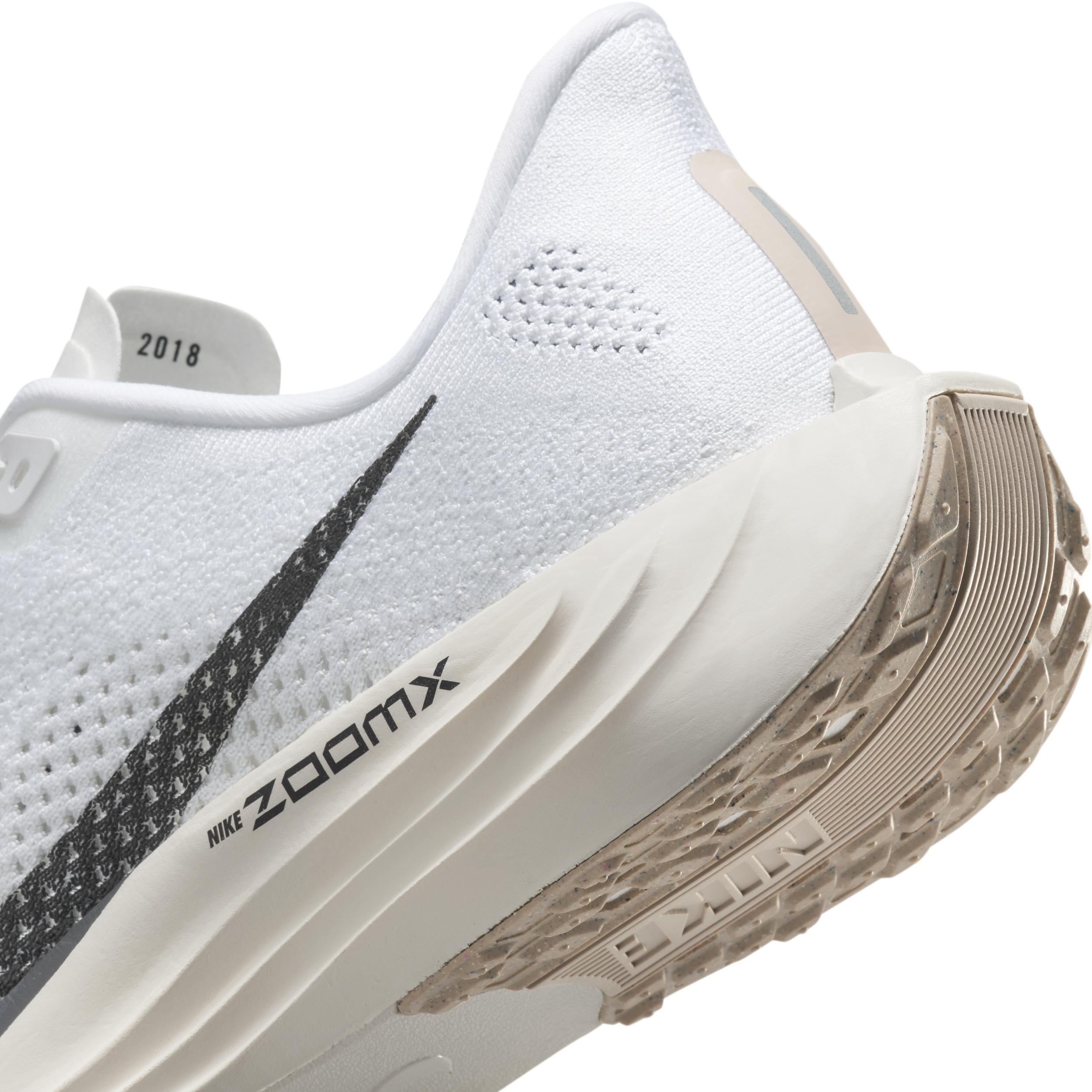 Nike Men's Pegasus Plus Road Running Shoes Product Image
