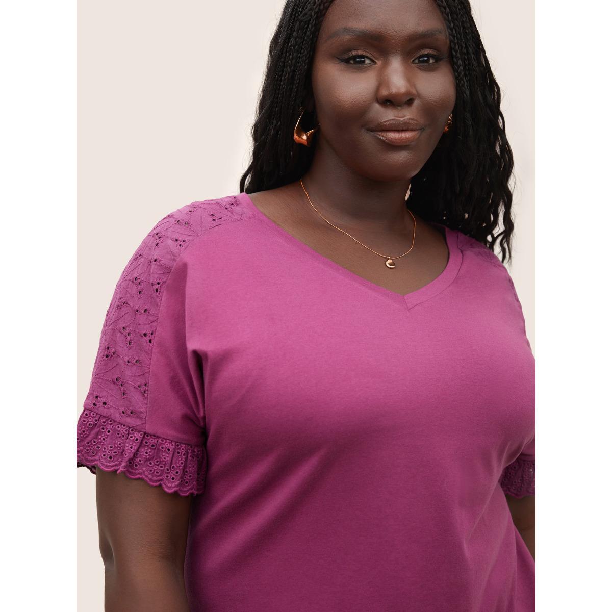 Plus Size Solid Broderie anglaise Patchwork Dolman Sleeve T-shirt RedViolet Women Resort Non Plain V-neck Vacation T-shirts BloomChic 14-16/1X Product Image