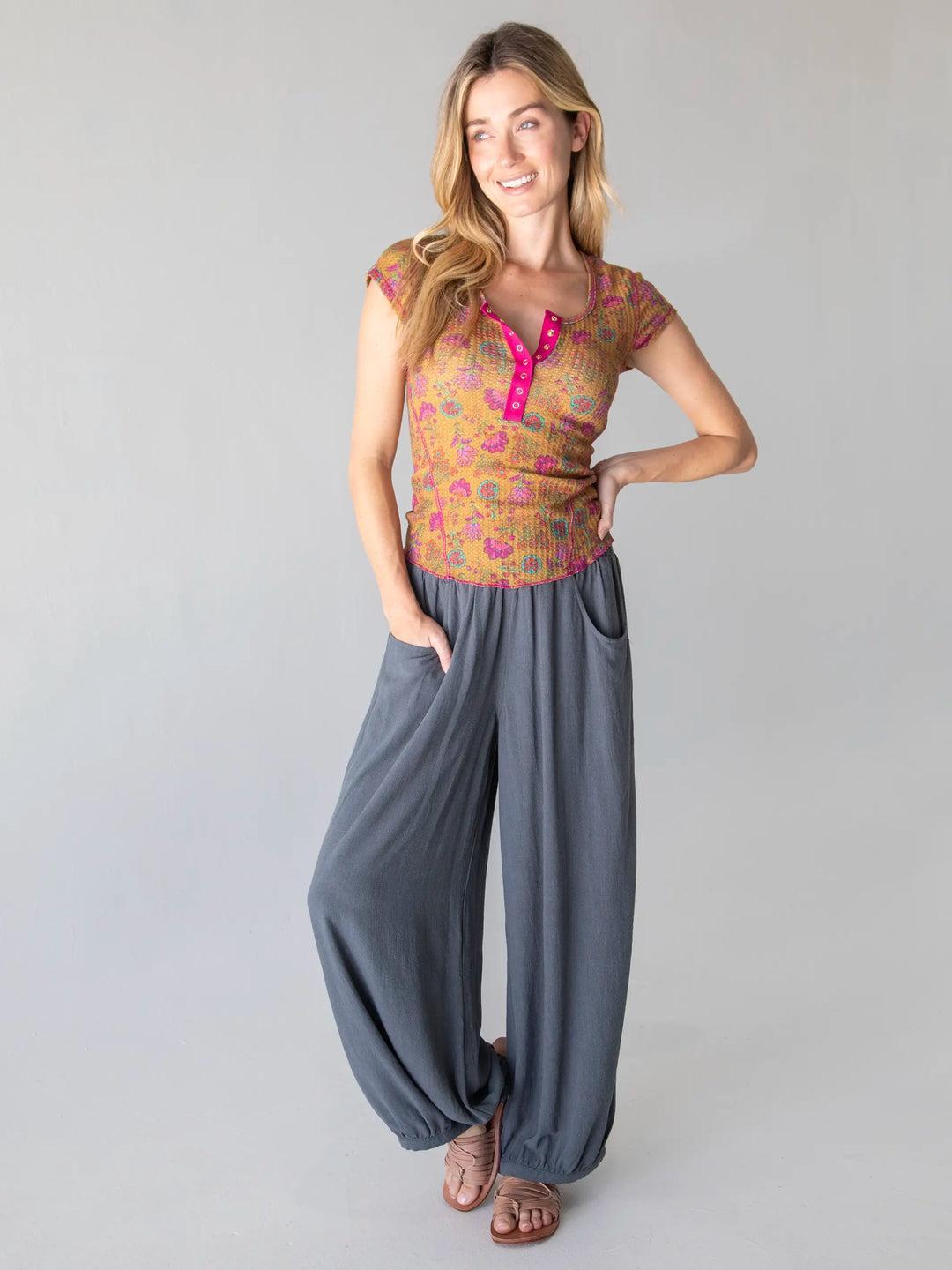 Around The Town Pant - Black Product Image