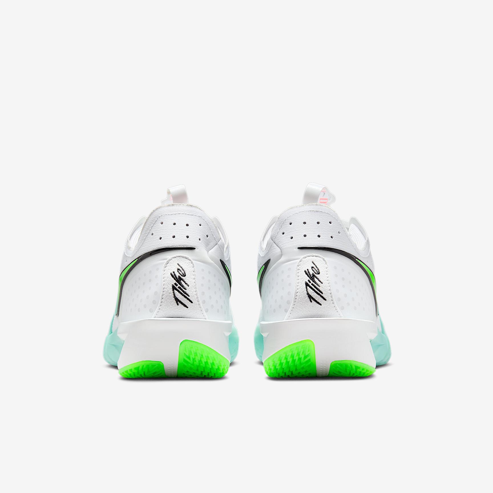 Nike Men's G.T. Cut 3 Basketball Shoes Product Image