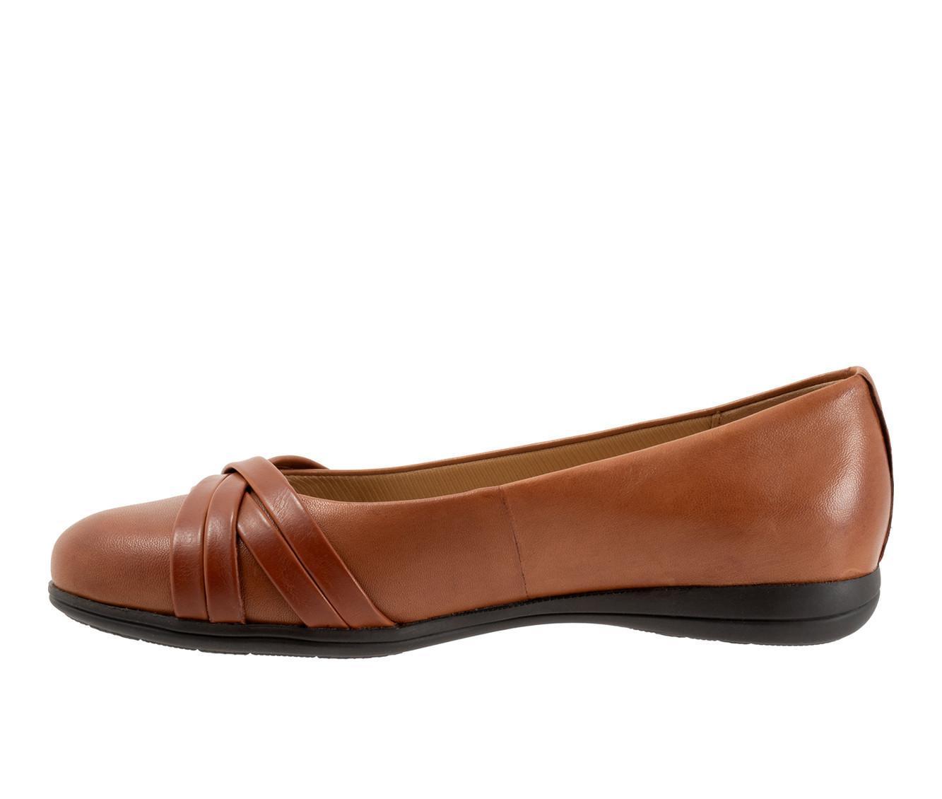 Women's Baretraps Covette Casual Flats Product Image