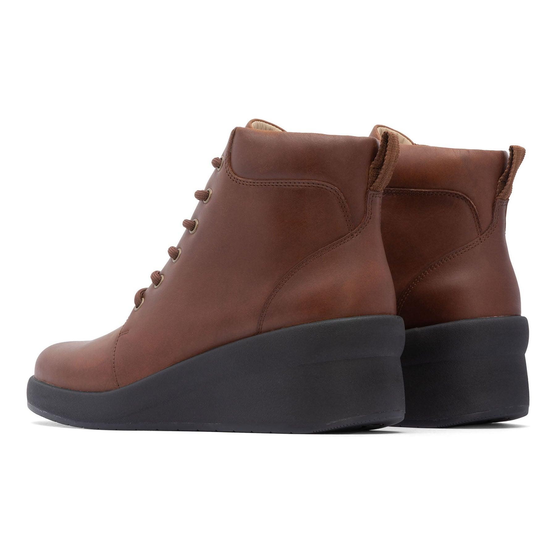 Passage Lace Up Metatarsal Female Product Image