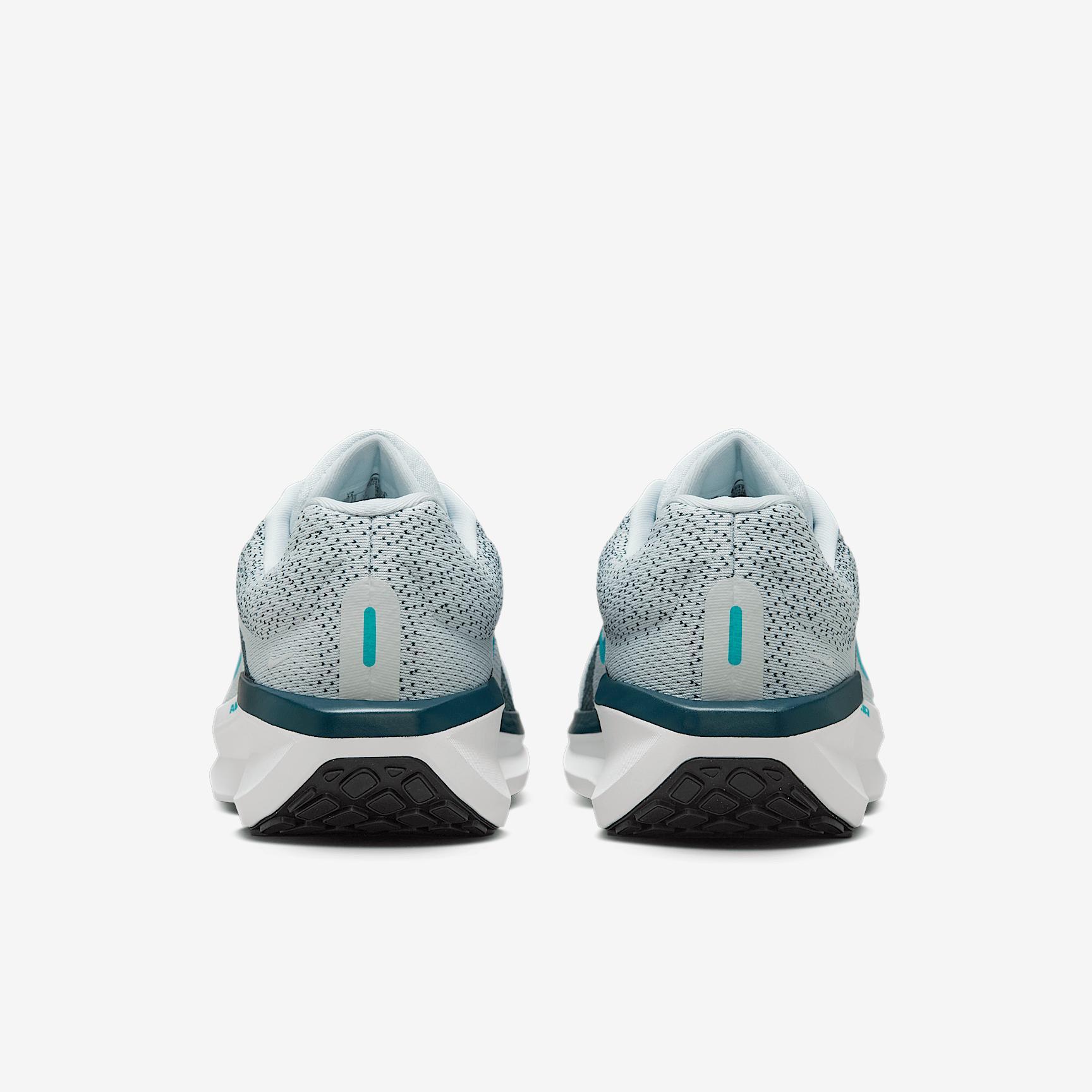 Nike Mens Winflo 11 Running Shoes (Extra Wide Width) Product Image