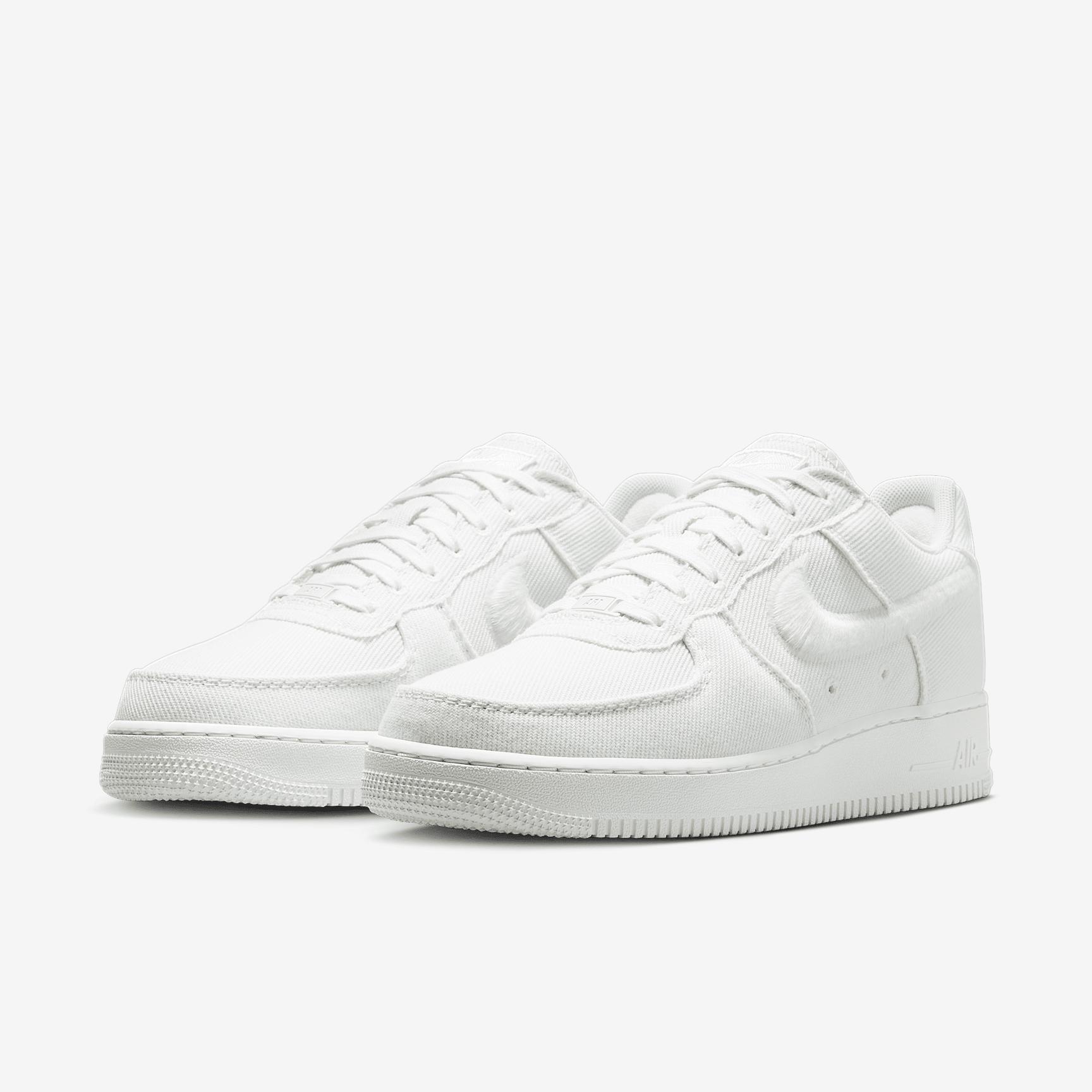 Nike Men's Air Force 1 Low Canvas Shoes Product Image