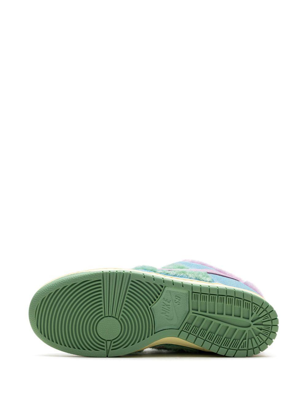 SB Dunk Low "Verdy Visty" sneakers Product Image