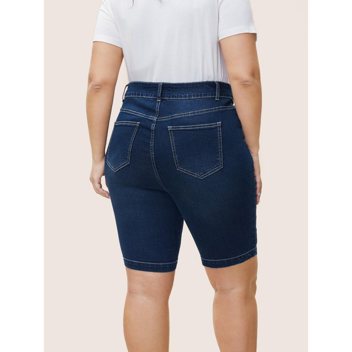 Plus Size Medium Wash Floral Embroidered Denim Shorts Women DarkBlue Embroidered High stretch Everyday Slanted pocket Elegant Denim Shorts BloomChic 18/2X Product Image