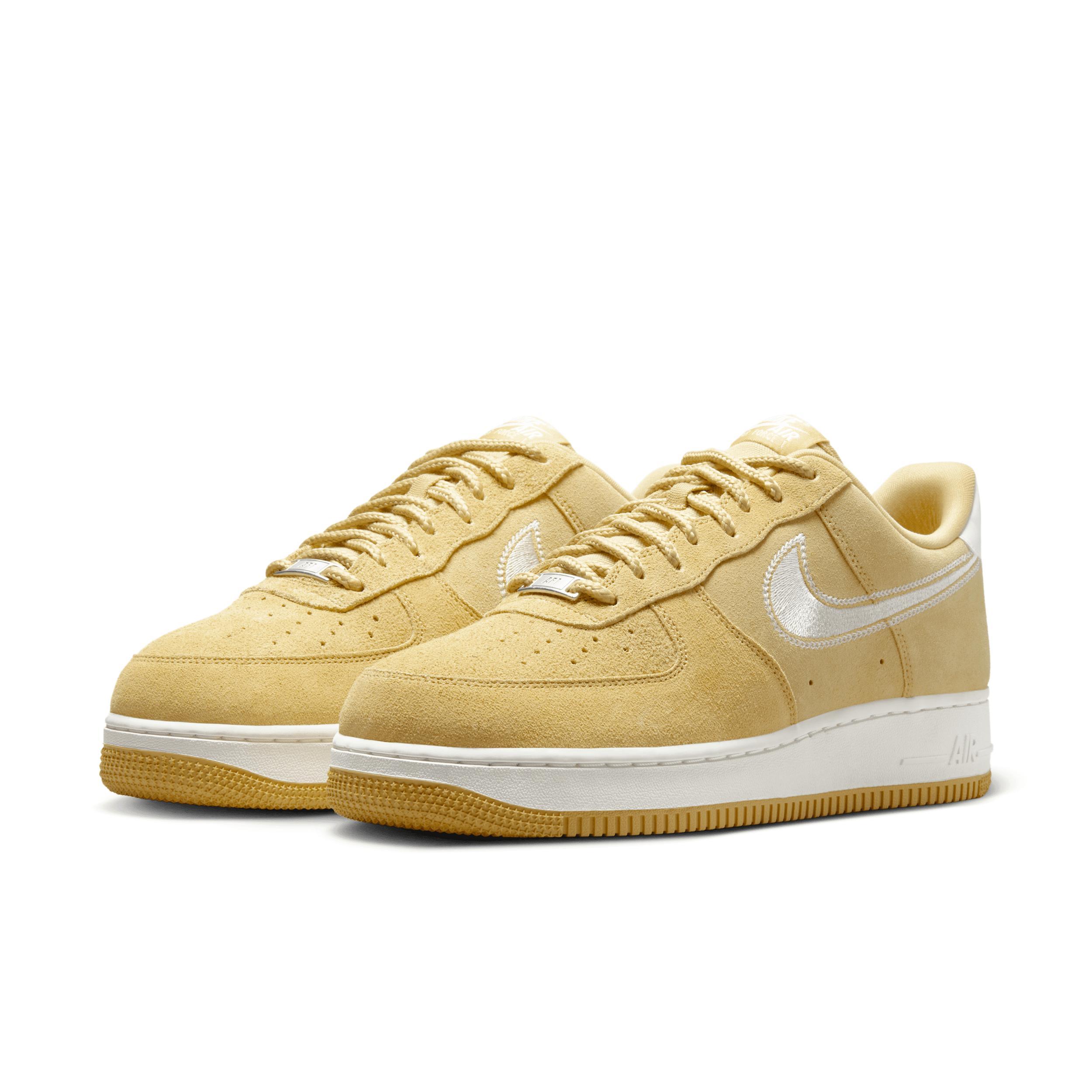 Nike Mens Air Force 1 07 LV8 SE Casual Shoes Product Image
