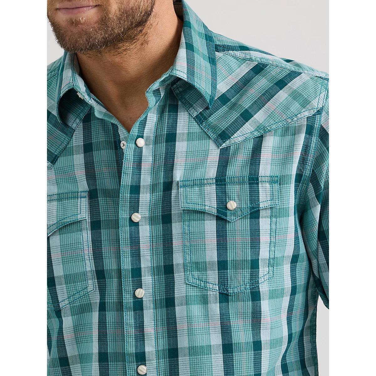 Men's Wrangler Retro® Premium Long Sleeve Western Snap Plaid Shirt in Turqs Product Image
