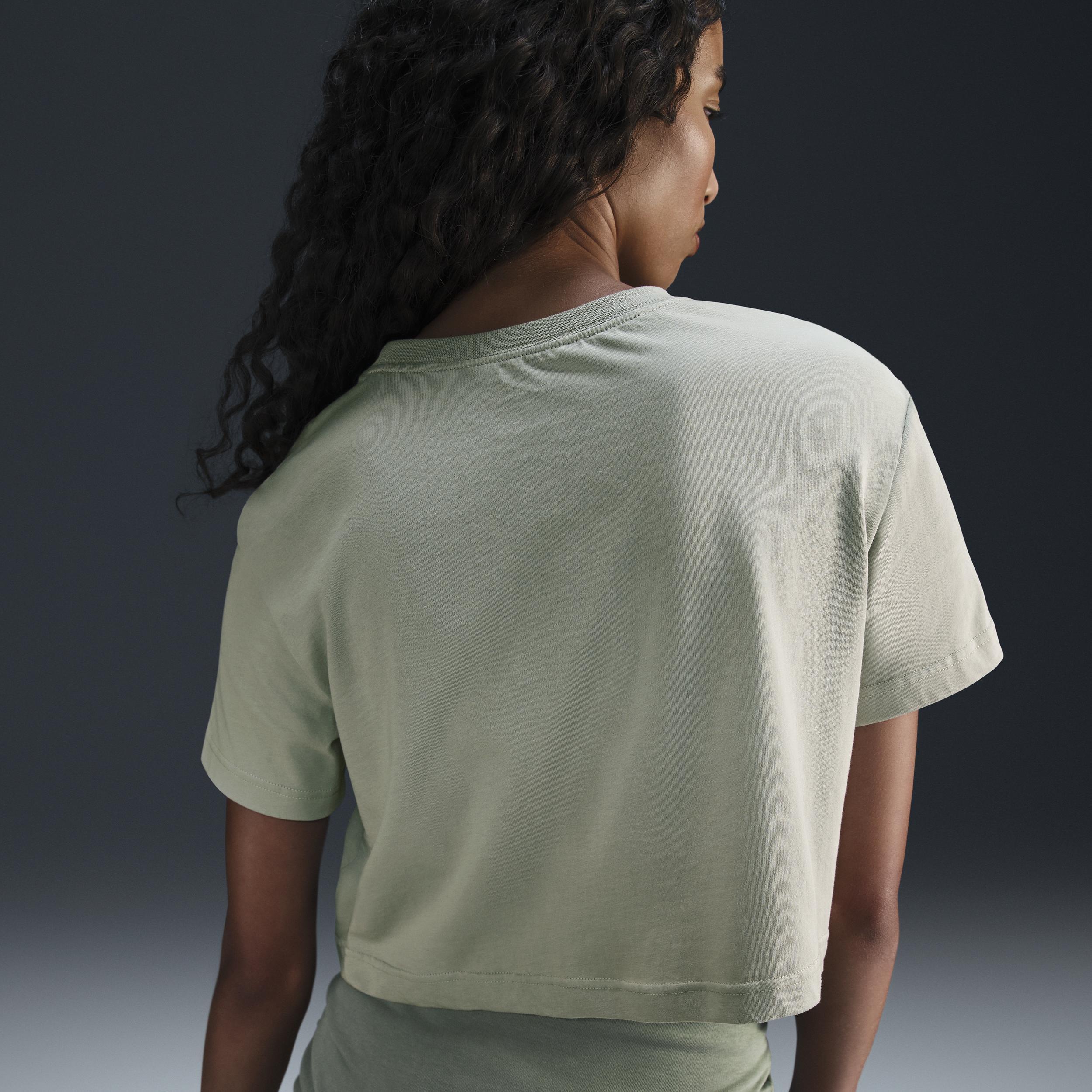 Women's Nike Sportswear Essential Cropped Logo T-Shirt Product Image
