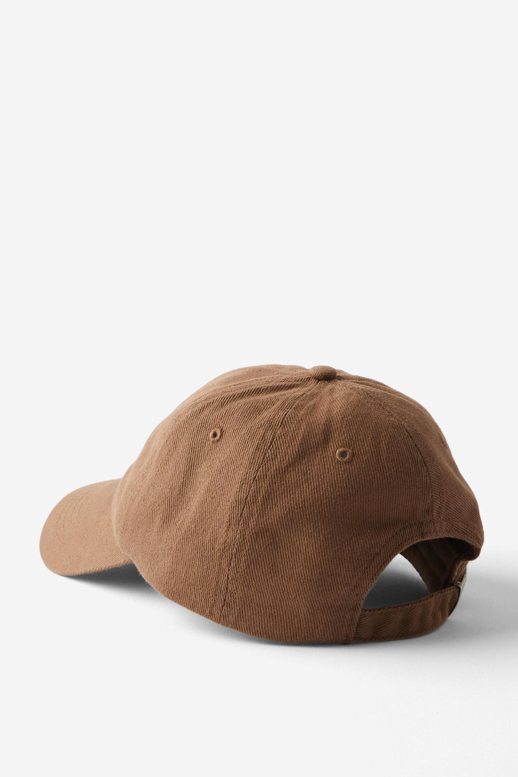 Classic Dad Cap Product Image