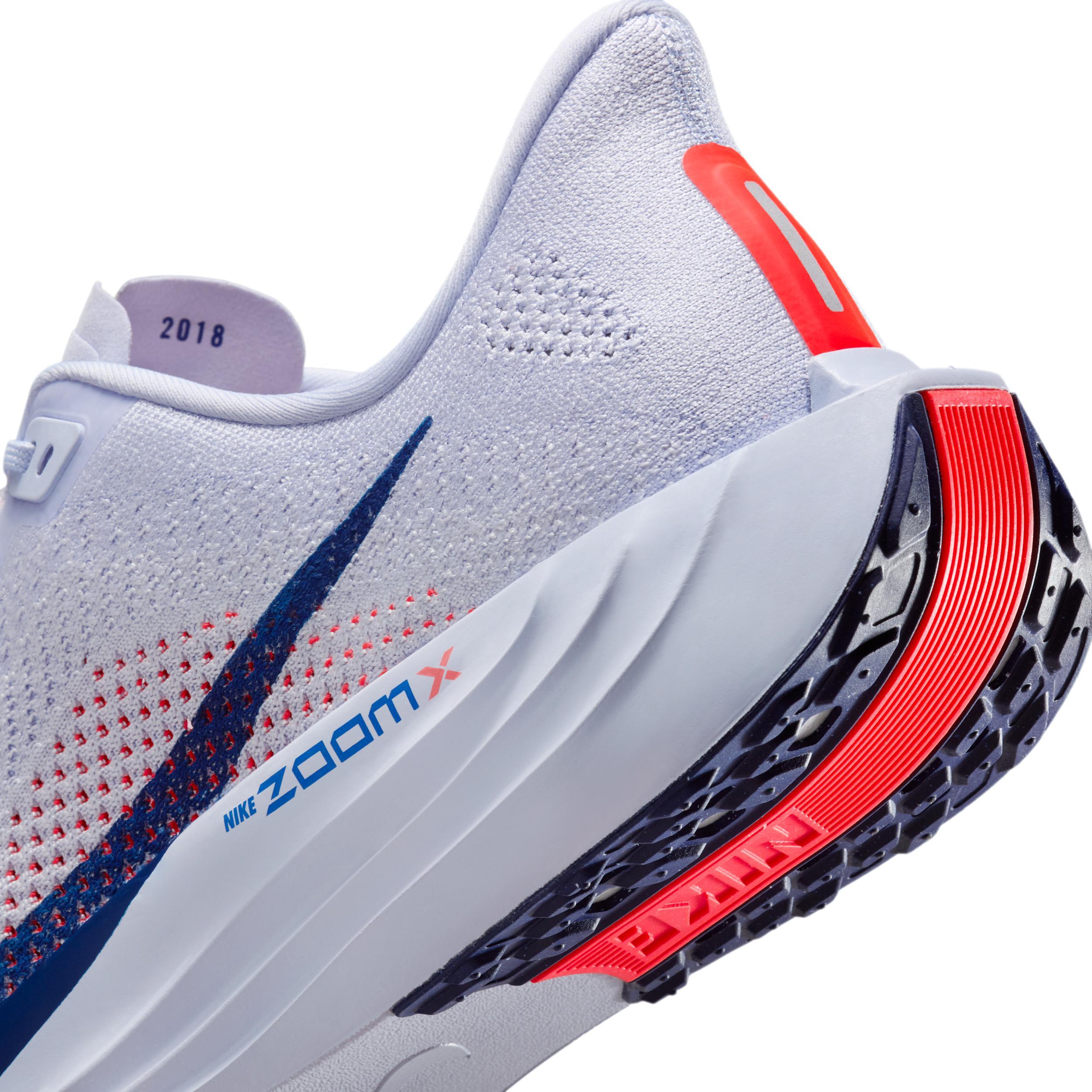 Nike Men's Pegasus Plus Road Running Shoes Product Image