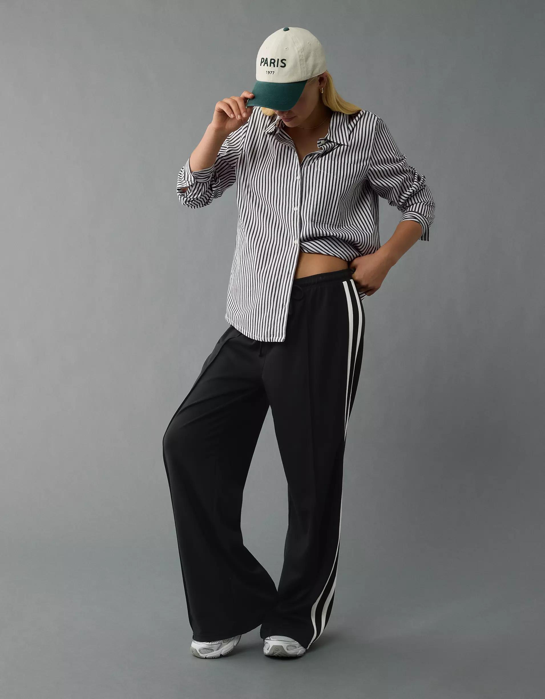 AE Long-Sleeve Button-Up Shirt Product Image