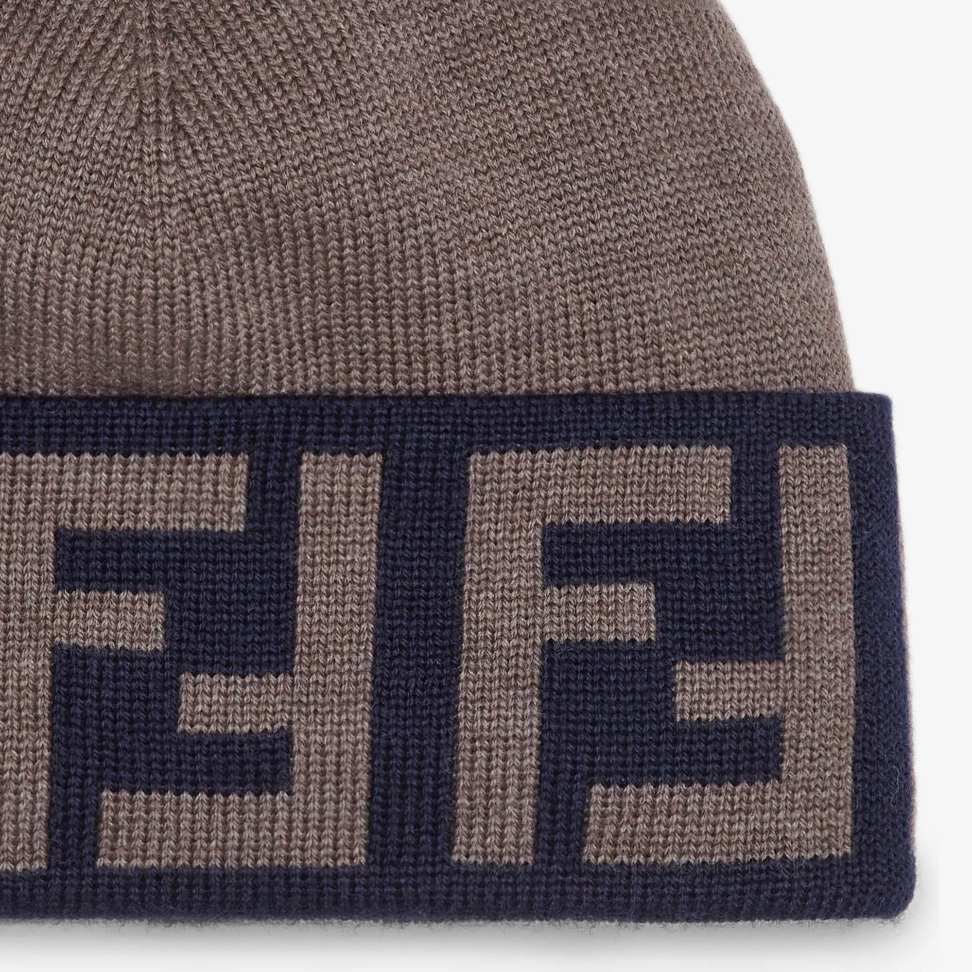 BeanieBrown wool hat Product Image