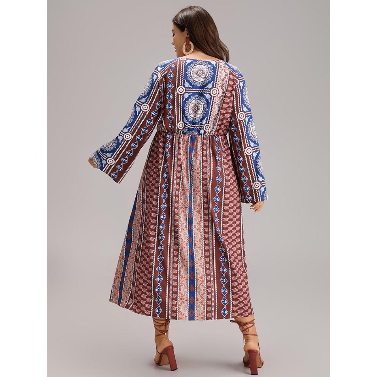 Plus Size Boho Print Keyhole Split Hem Pocket Dress Scarlet Women Vacation Printed Notched collar Long Sleeve Curvy Midi Dress BloomChic 12/L Product Image