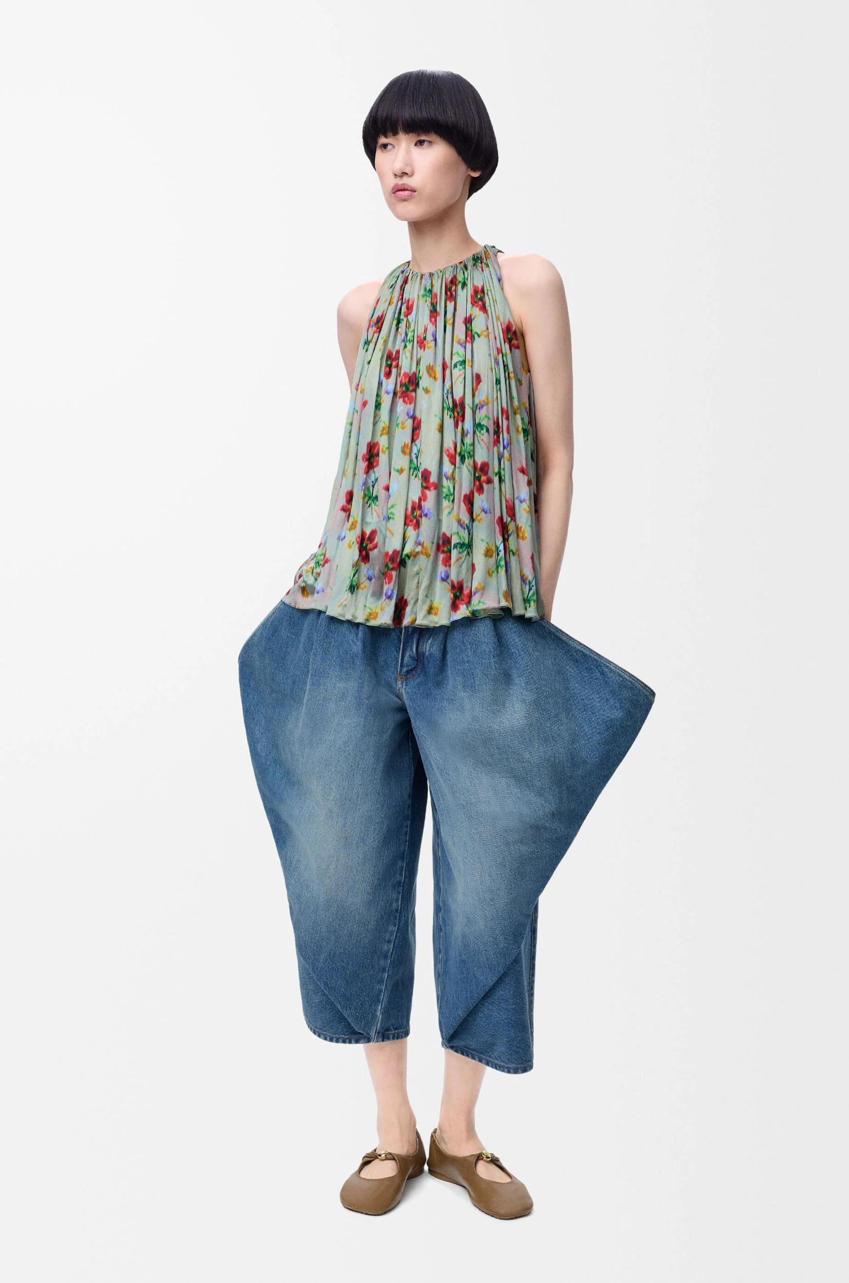 Halter top in viscose Product Image