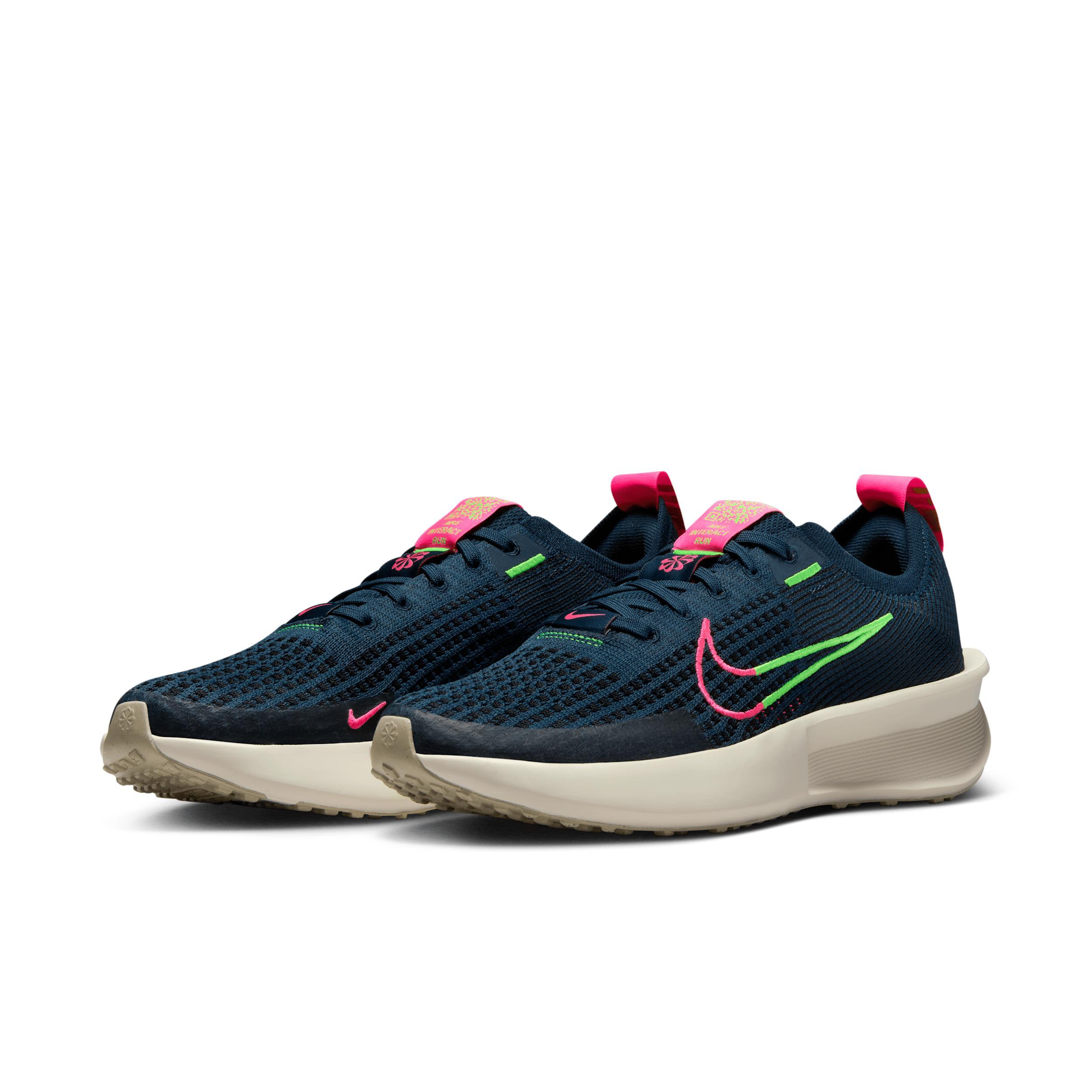 Nike Womens Interact Run Road Running Shoes Product Image