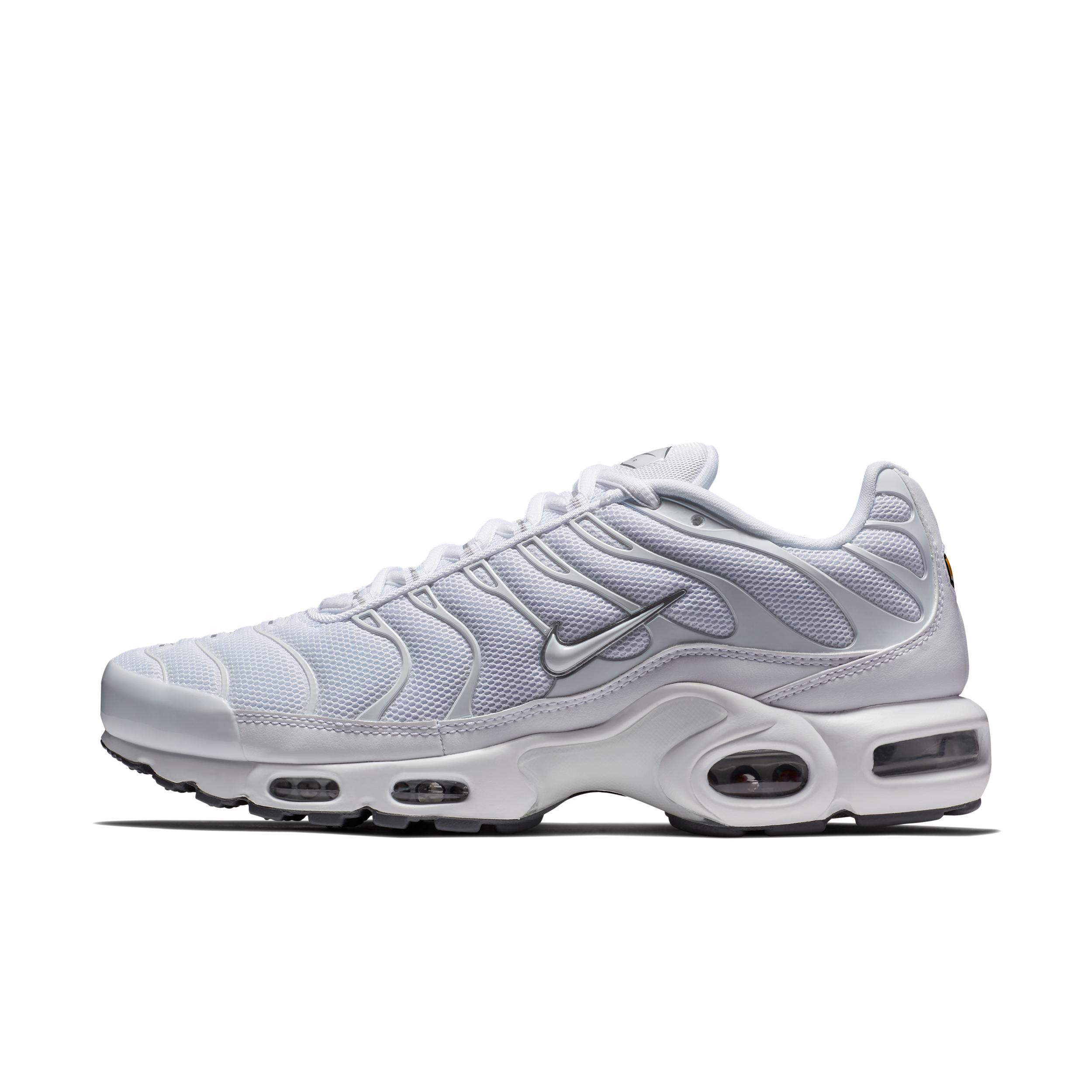 Nike Men's Air Max Plus Shoes Product Image