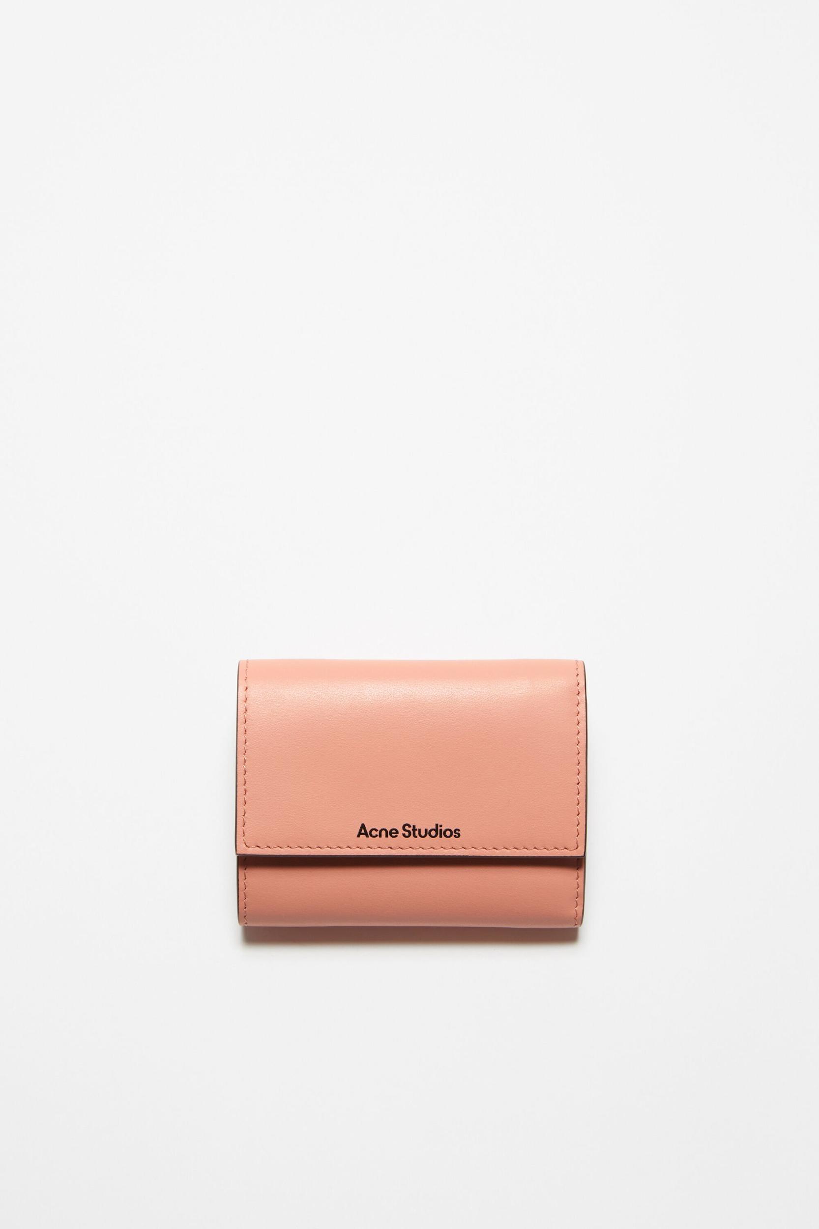 Trifold leather wallet Product Image