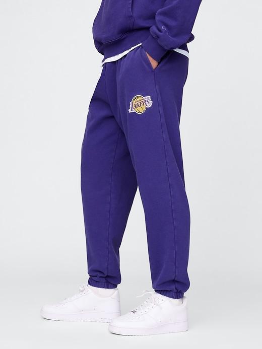 NBA Los Angeles Lakers Logo Heavyweight Joggers Product Image