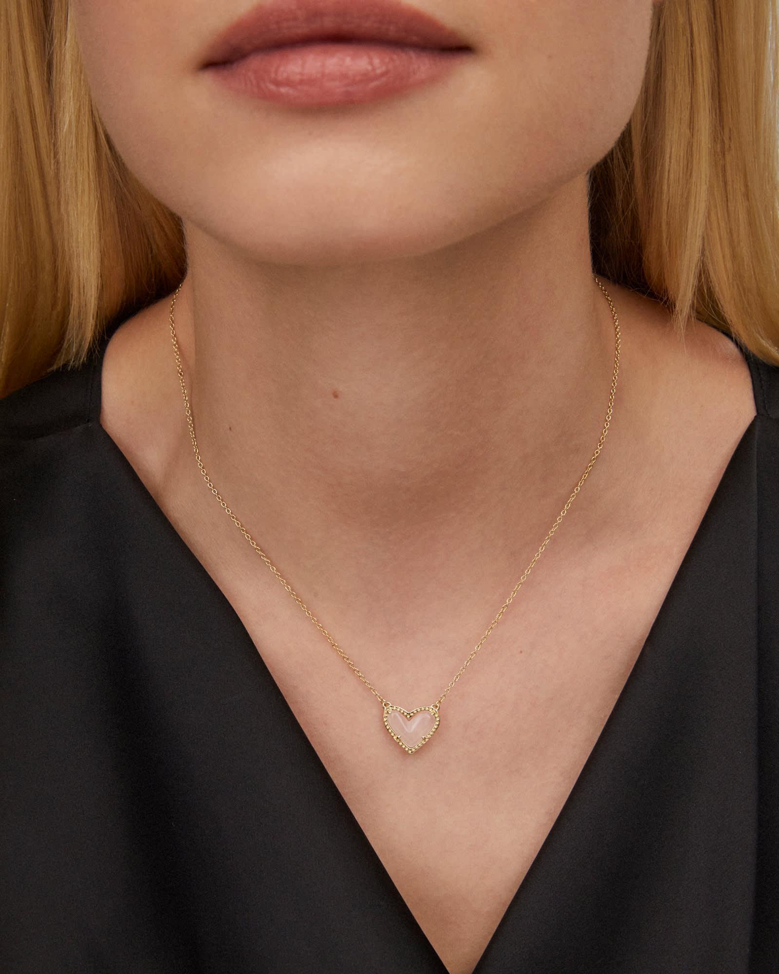 Ari Heart Gold Pendant Necklace in Rose Quartz Product Image