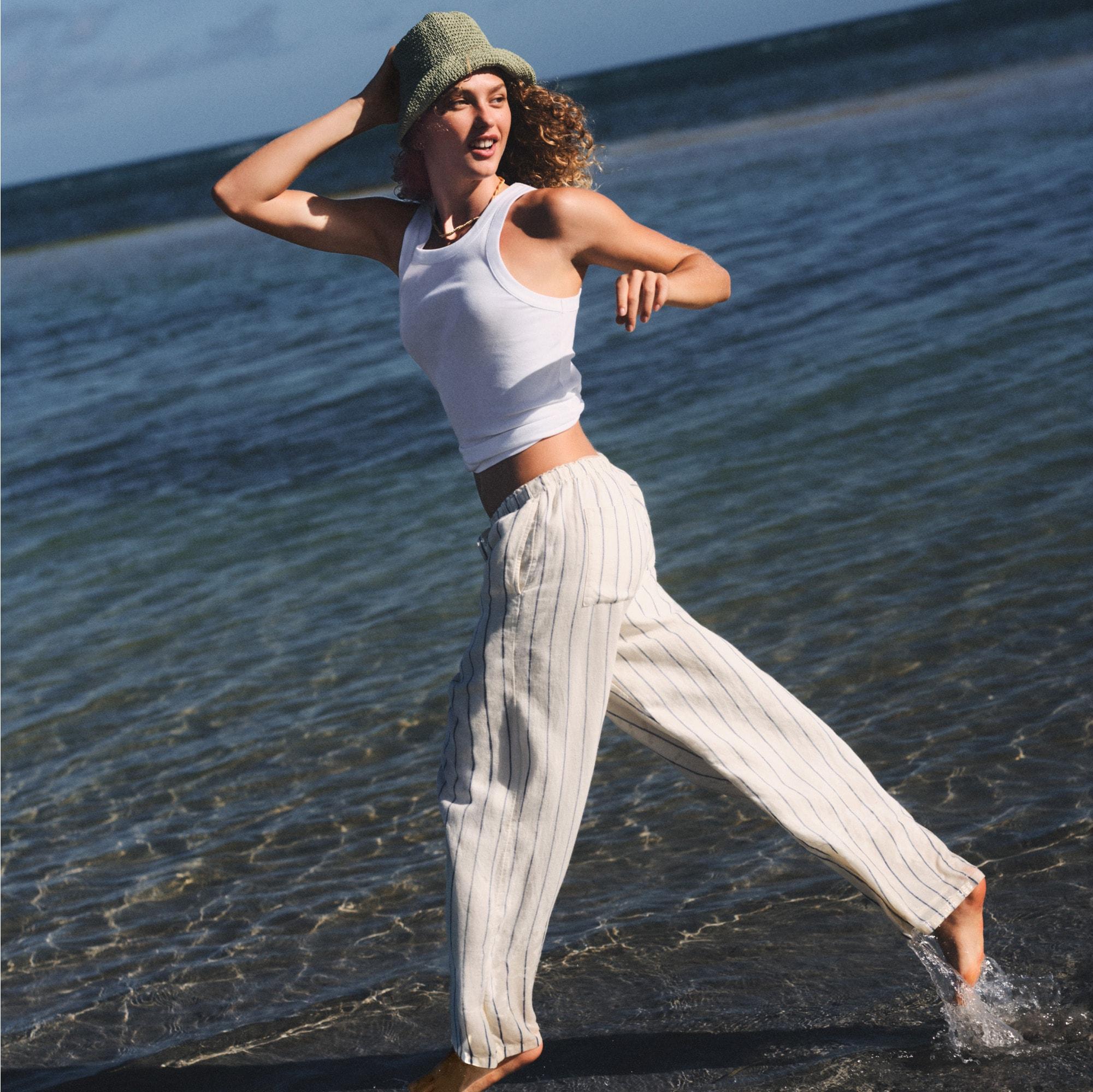 Perfect-fit high-neck tank top Product Image