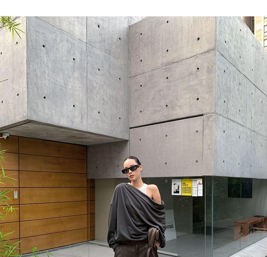 Off-Shoulder Plain Asymmetrical Ruched Pullover Product Image