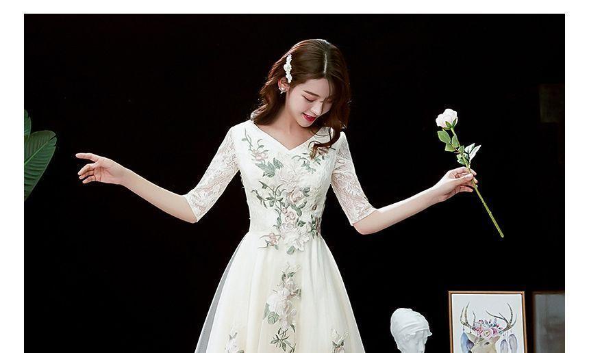 Short-Sleeve V-Neck Floral Embroidered A-Line Evening Gown Product Image