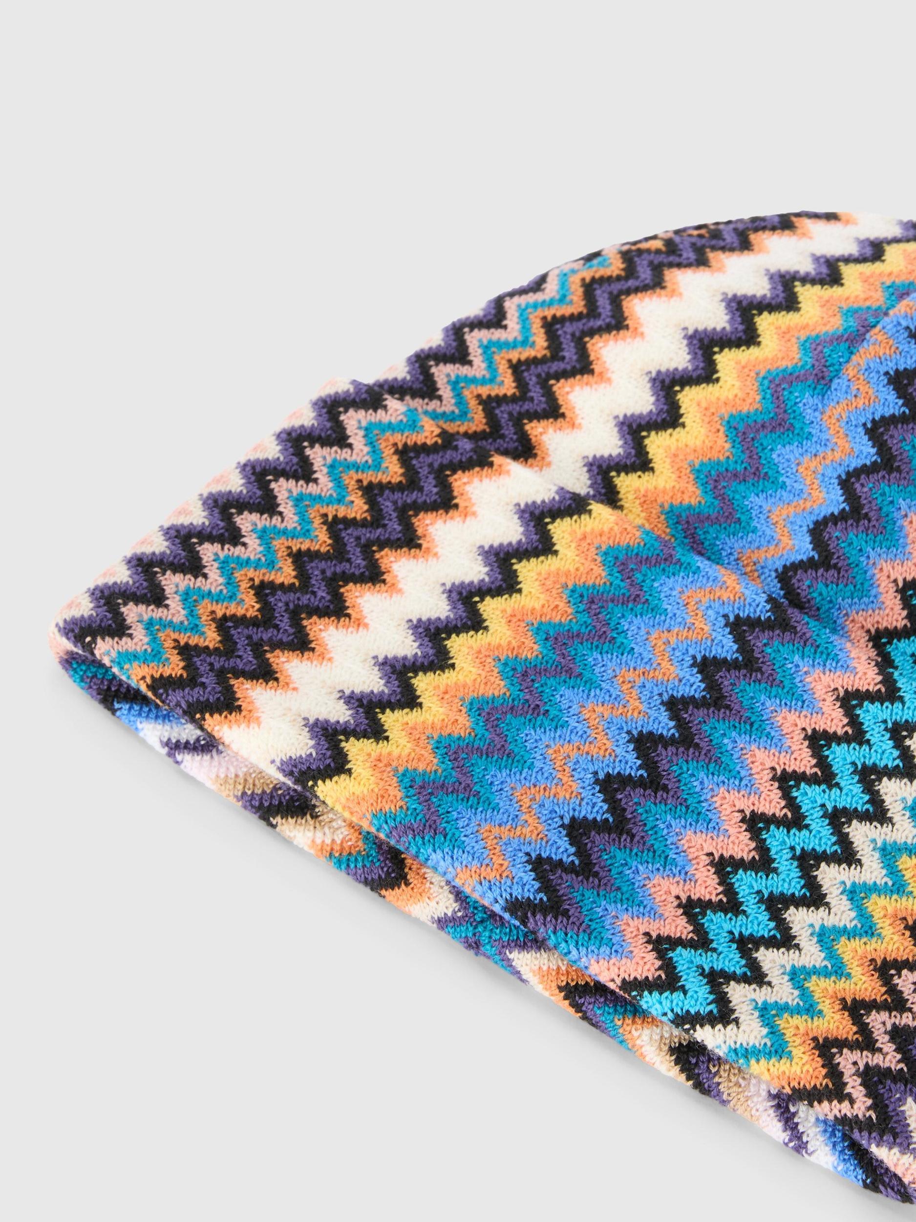 Zig zag wool beanie Product Image