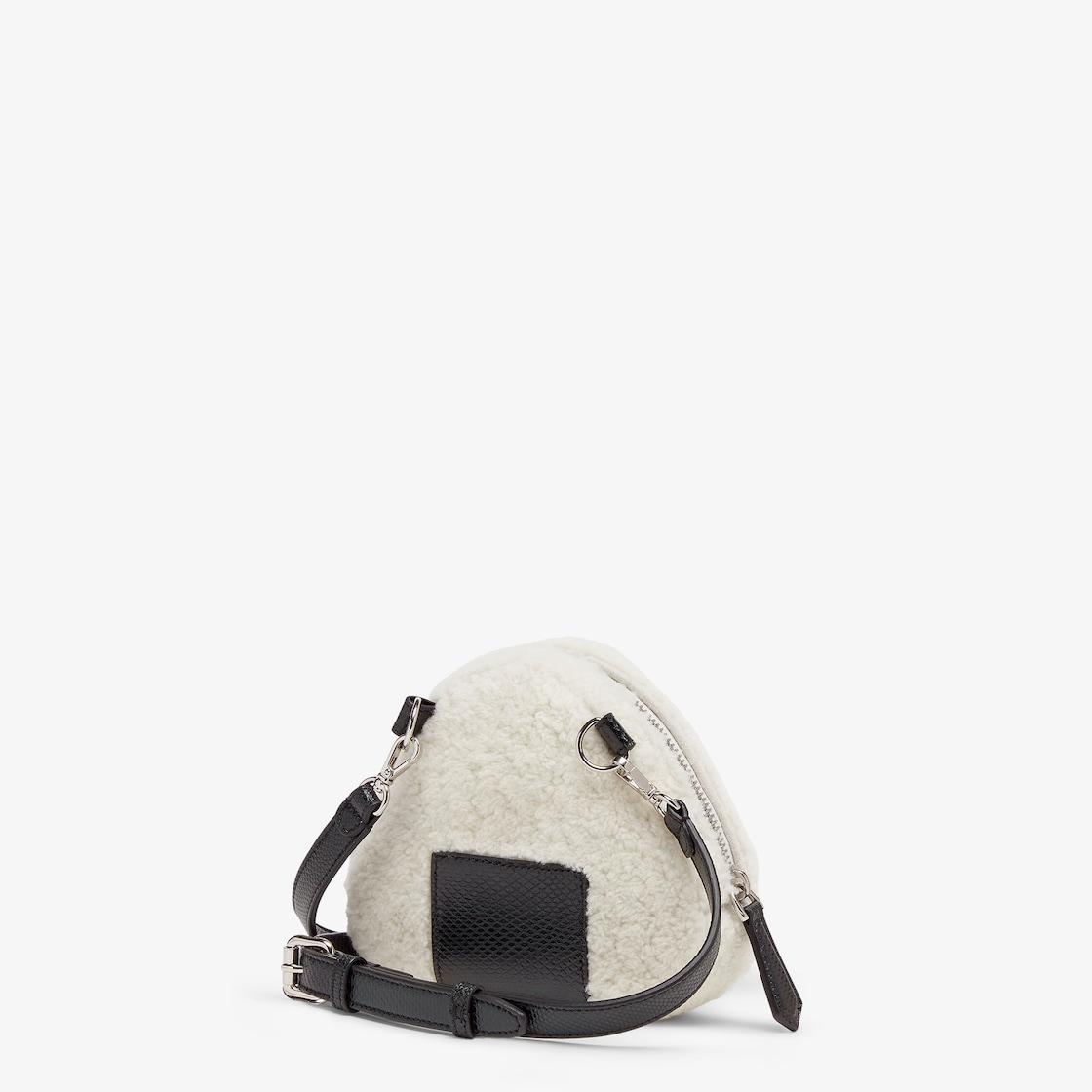 Onigiri BagWhite sheepskin bag Product Image