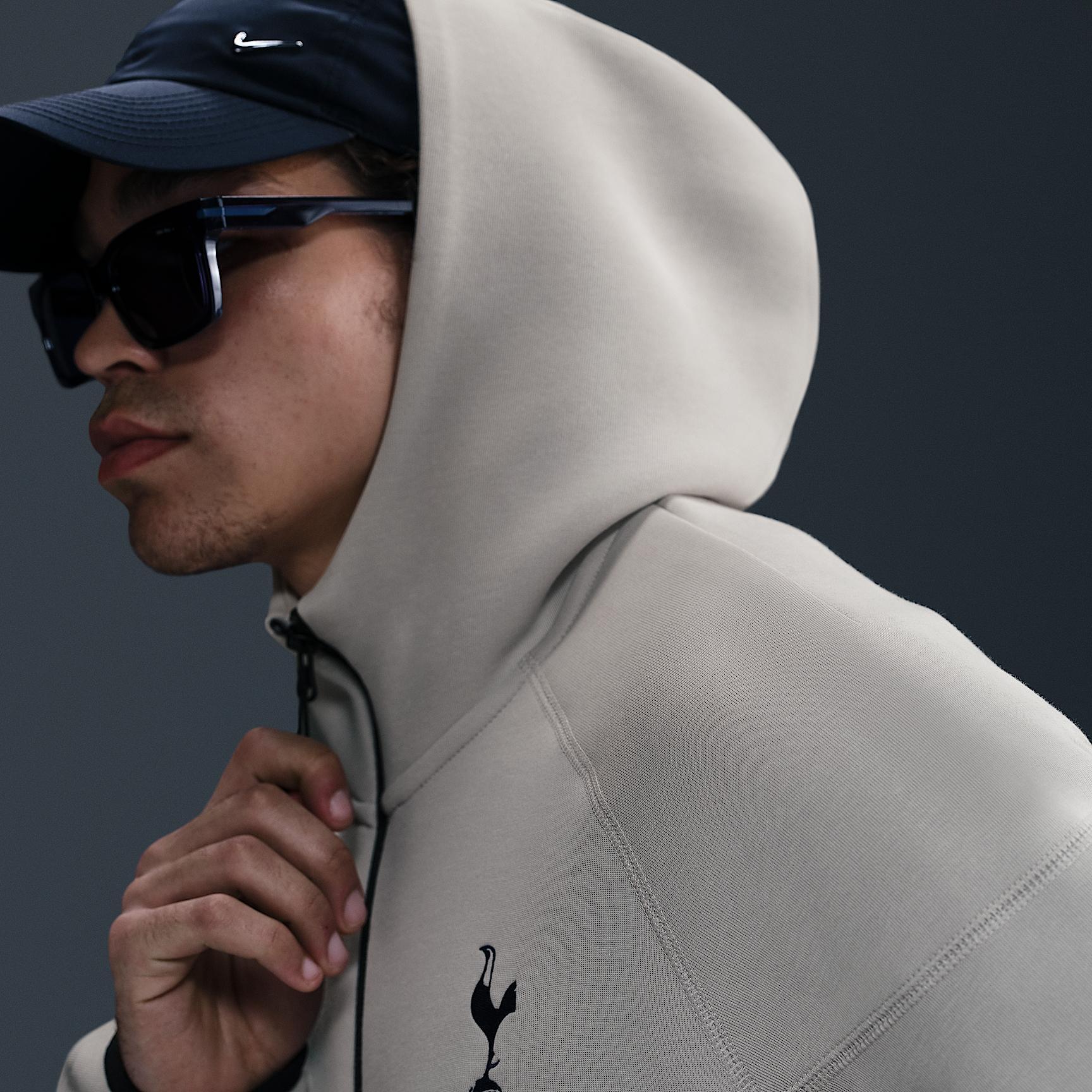 Tottenham Hotspur Tech Windrunner Nike Men's Soccer Fleece Full-Zip Hoodie Product Image