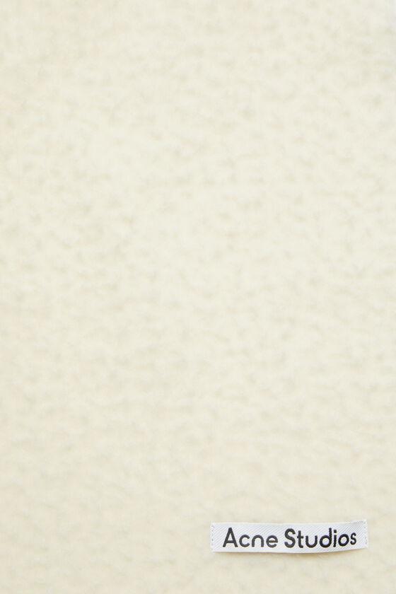Wool fringe scarf Product Image