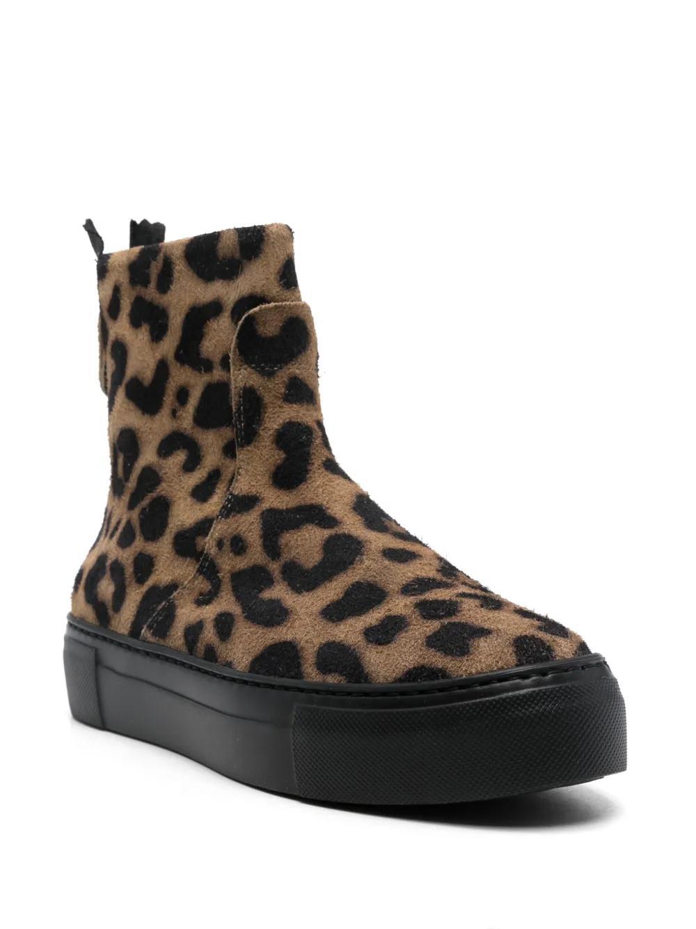 AGL ATTILIO GIUSTI LEOMBRUNI Meghan Ankle Boots In Neutrals Product Image